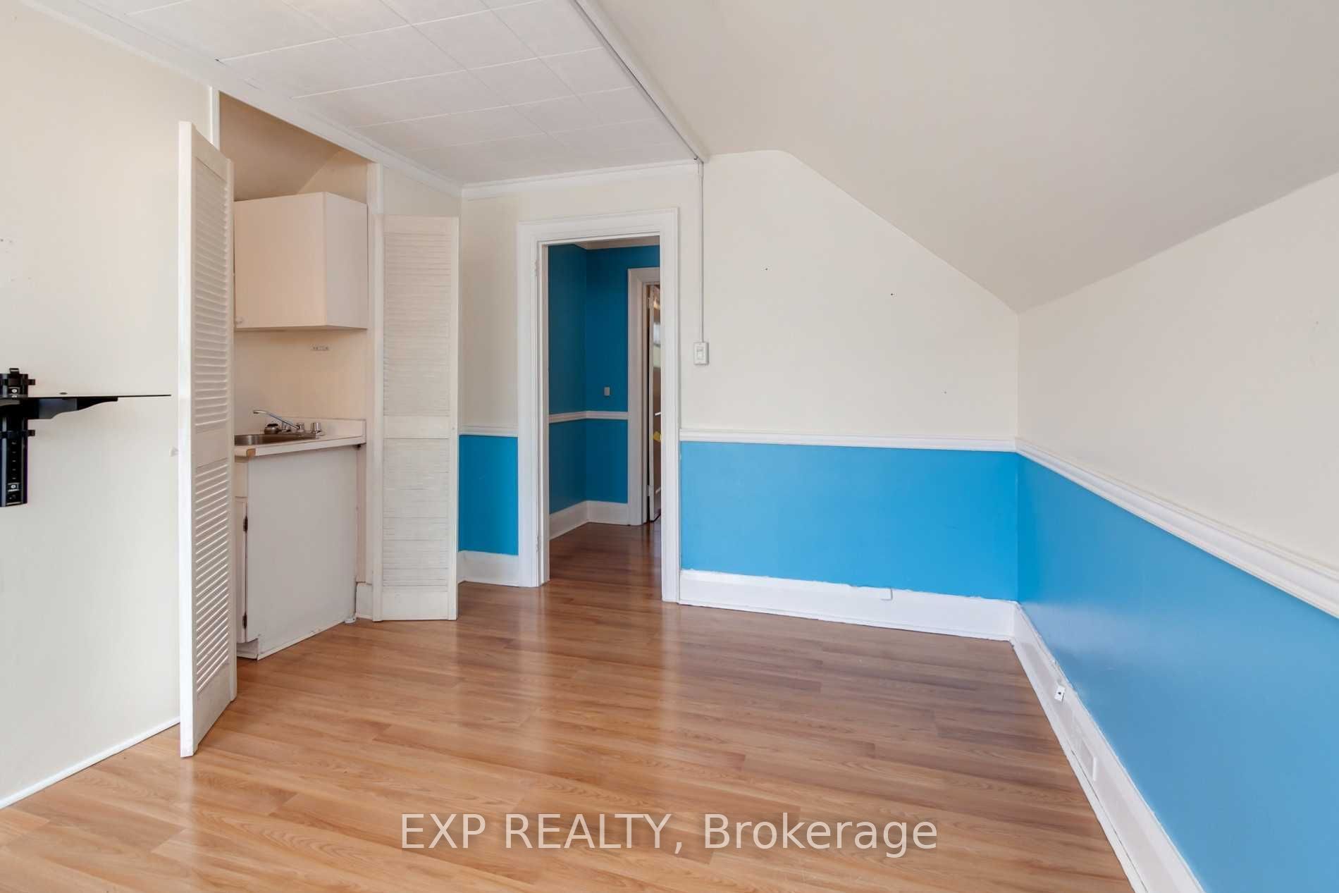 896 Avenue Road, Toronto, ON M5P 2K6 photo 5