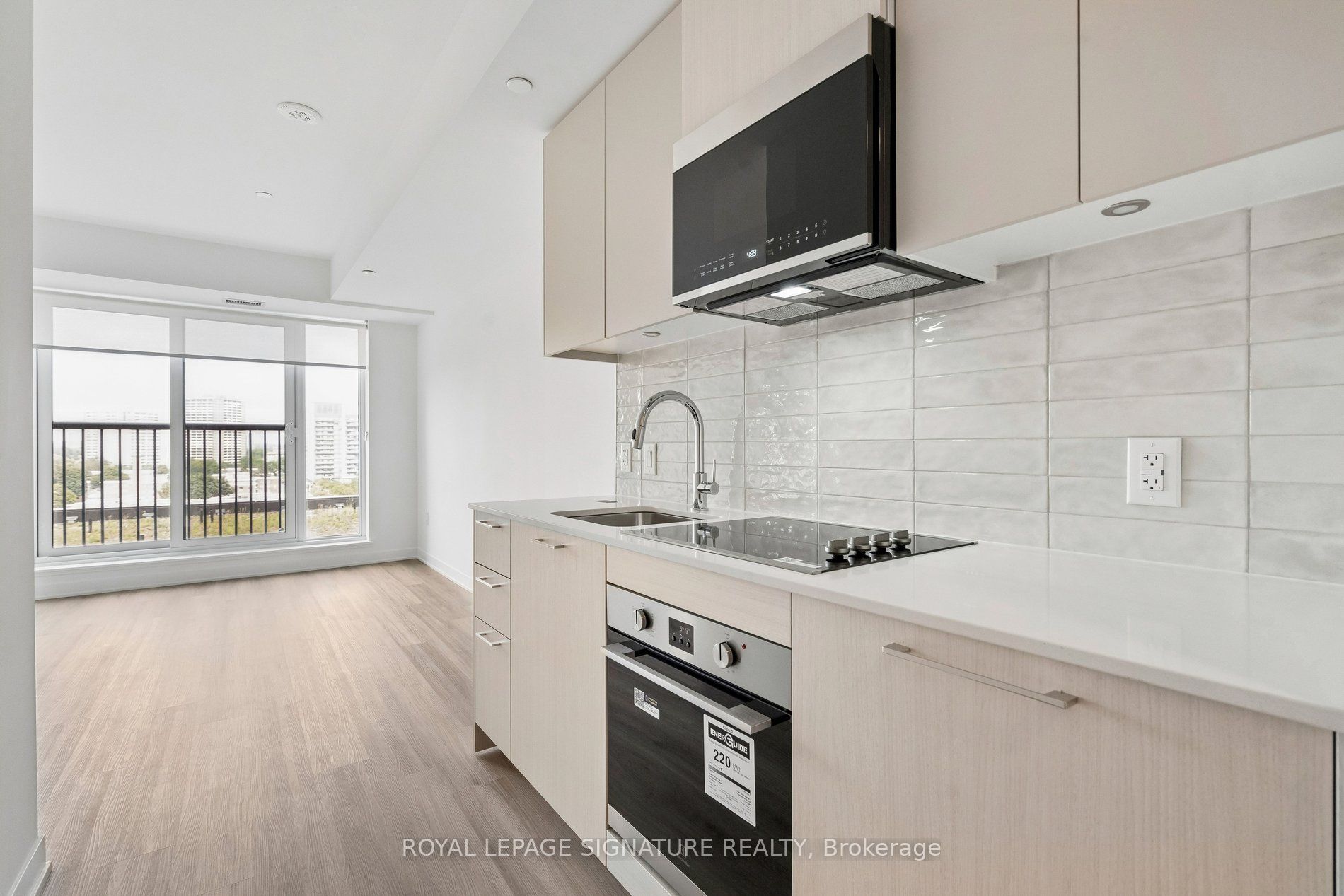 10 Oak Street 701, Toronto, ON M5A 0Z1 photo 2