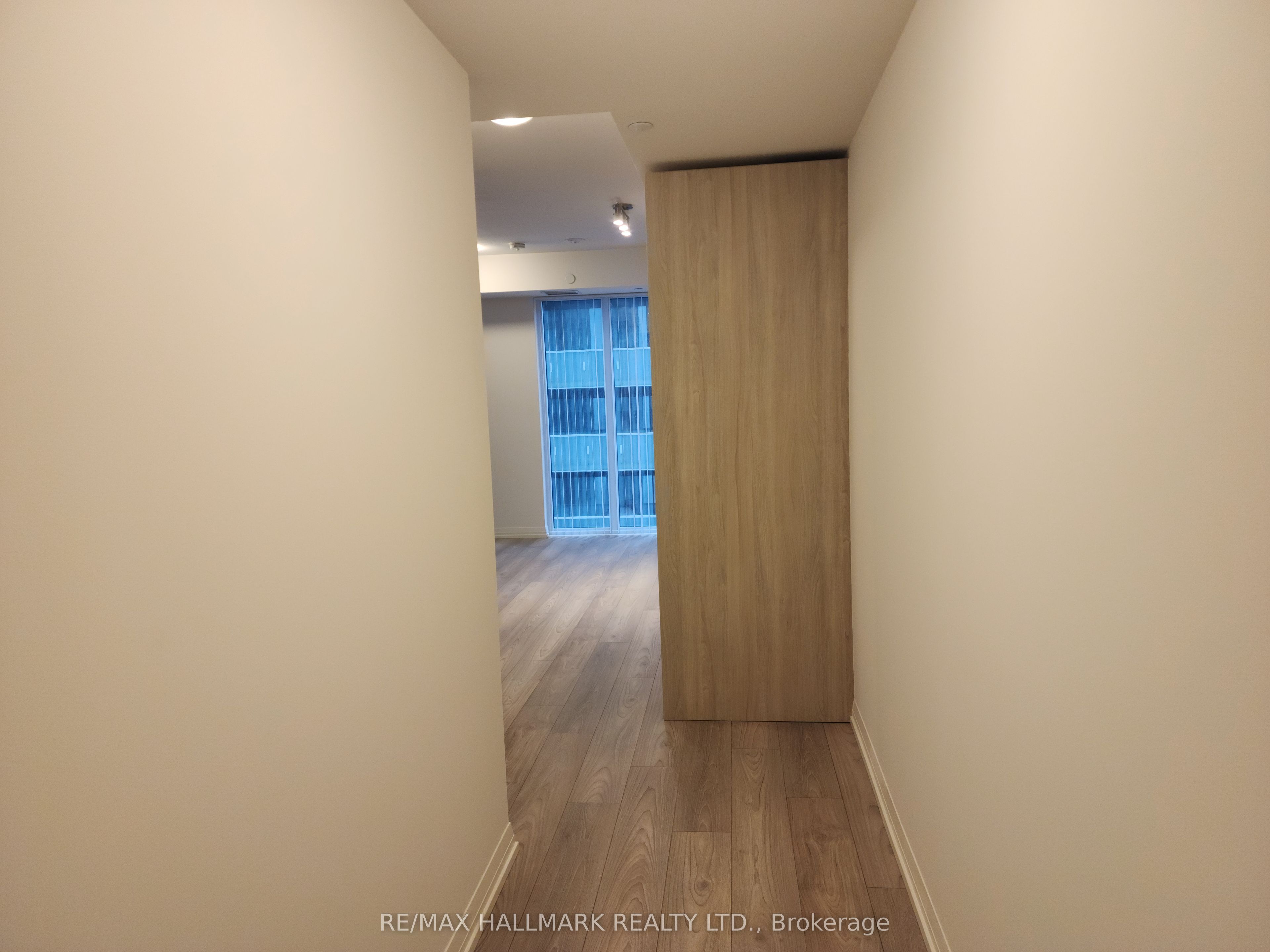 400 King Street W 1701, Toronto, ON M5V 0X8 photo 3