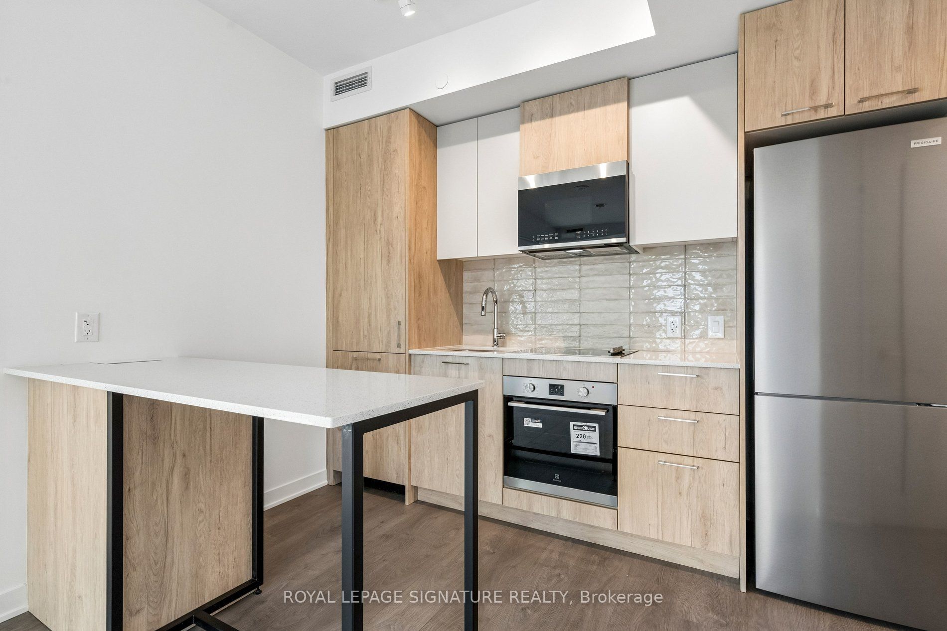 10 Oak Street 2103, Toronto, ON M5A 0Z1 photo 2