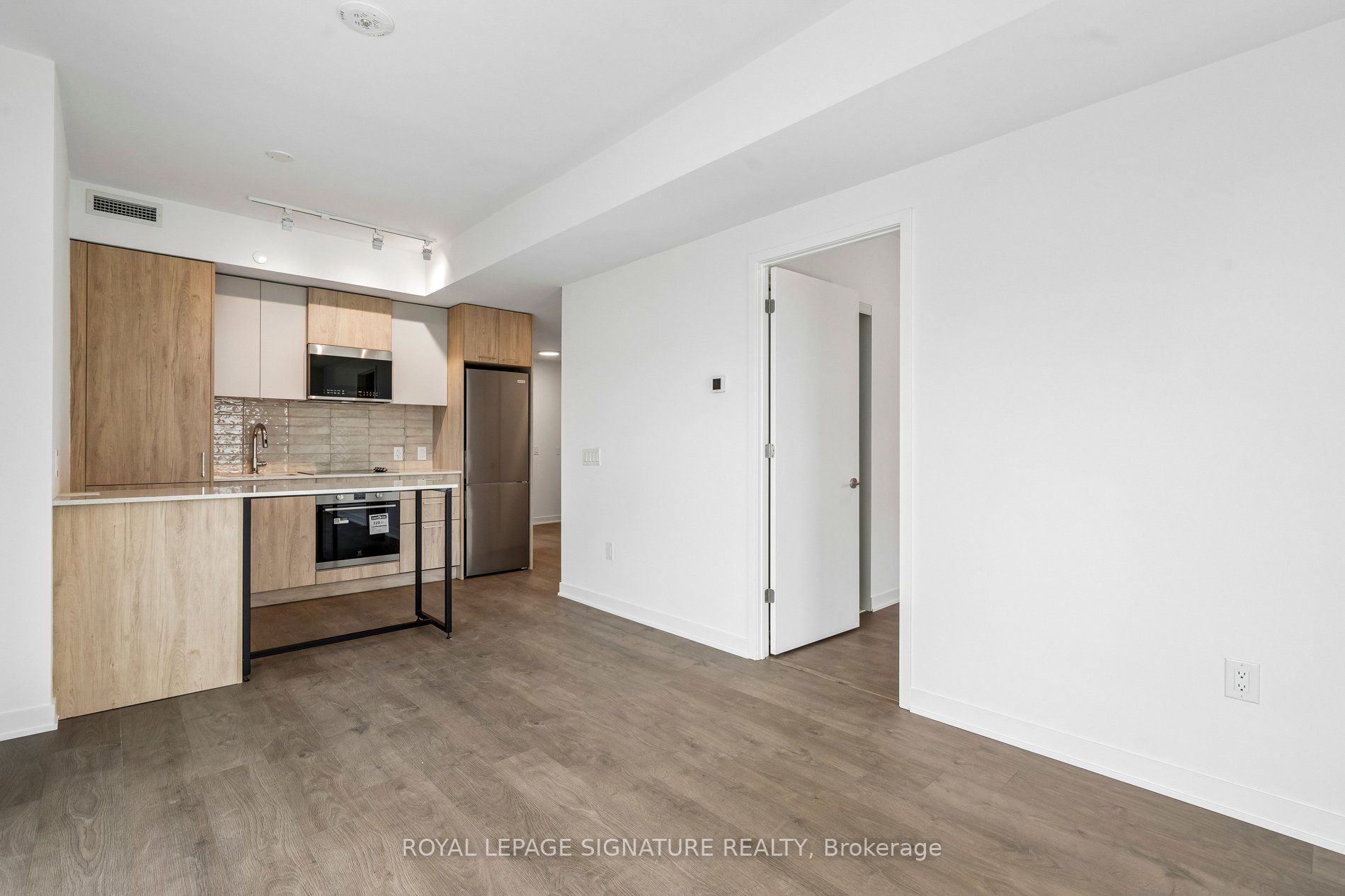 10 Oak Street 2103, Toronto, ON M5A 0Z1 photo 4
