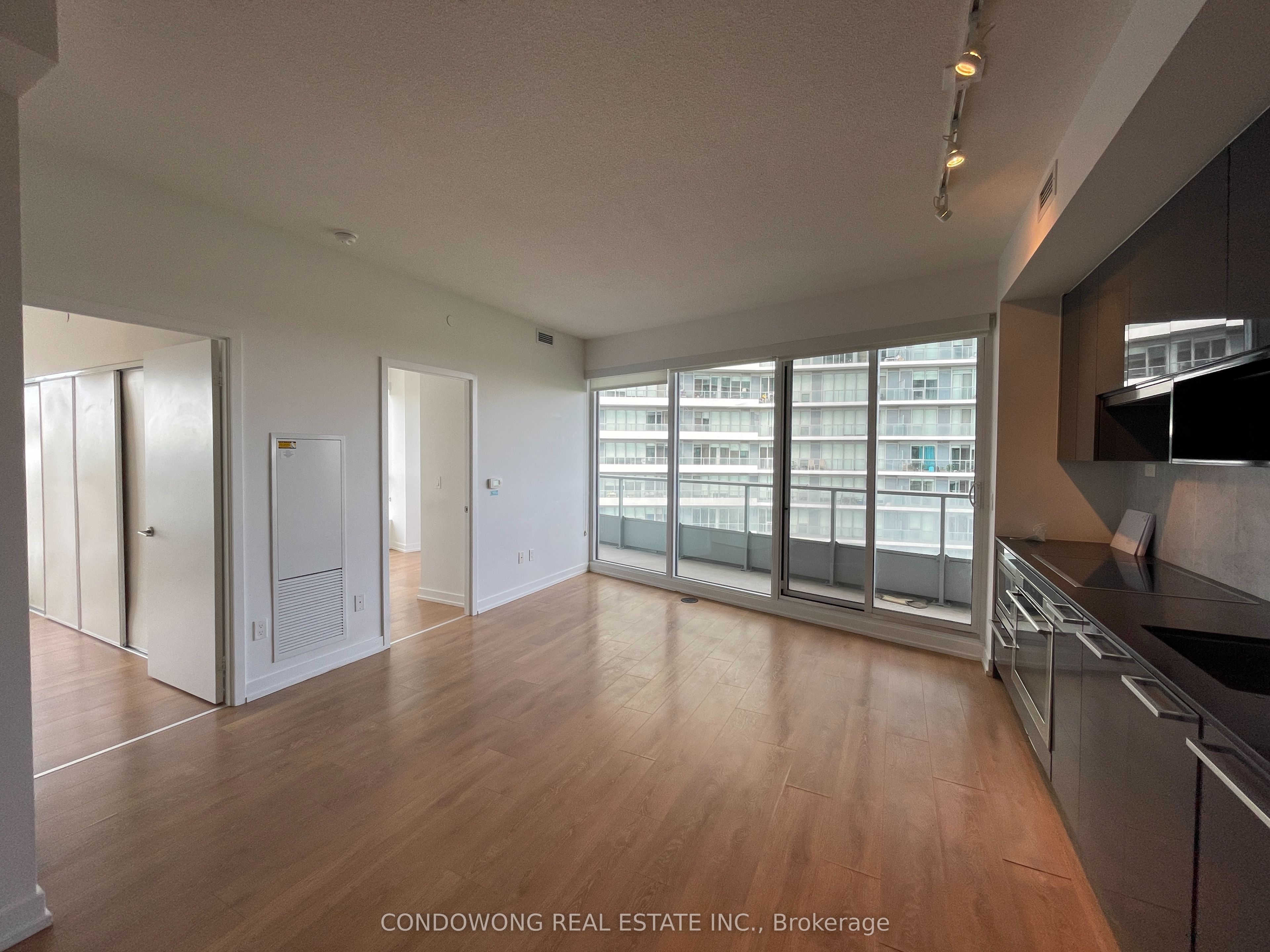 115 Mcmahon Drive 705, Toronto, ON M2K 0E3 photo 2