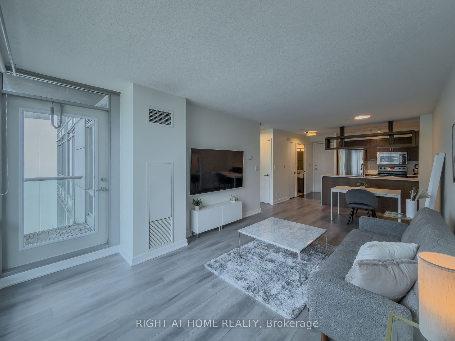 81 Navy Wharf Court 2611, Toronto, ON M5V 3S2 photo 4