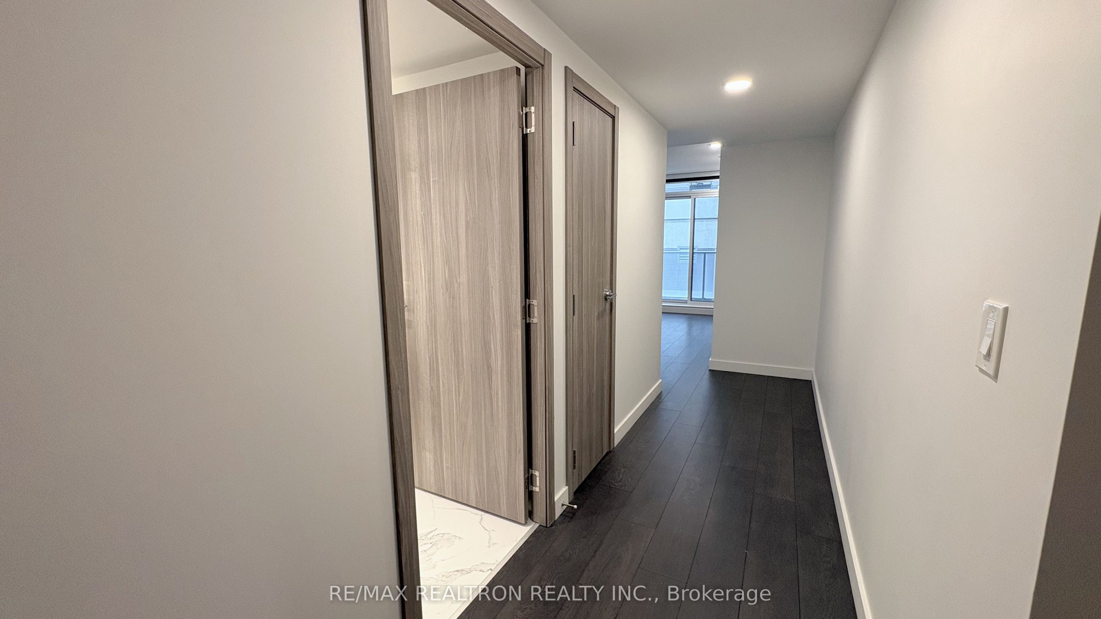38 Widmer Street 707, Toronto, ON M5V 0P7 photo 5