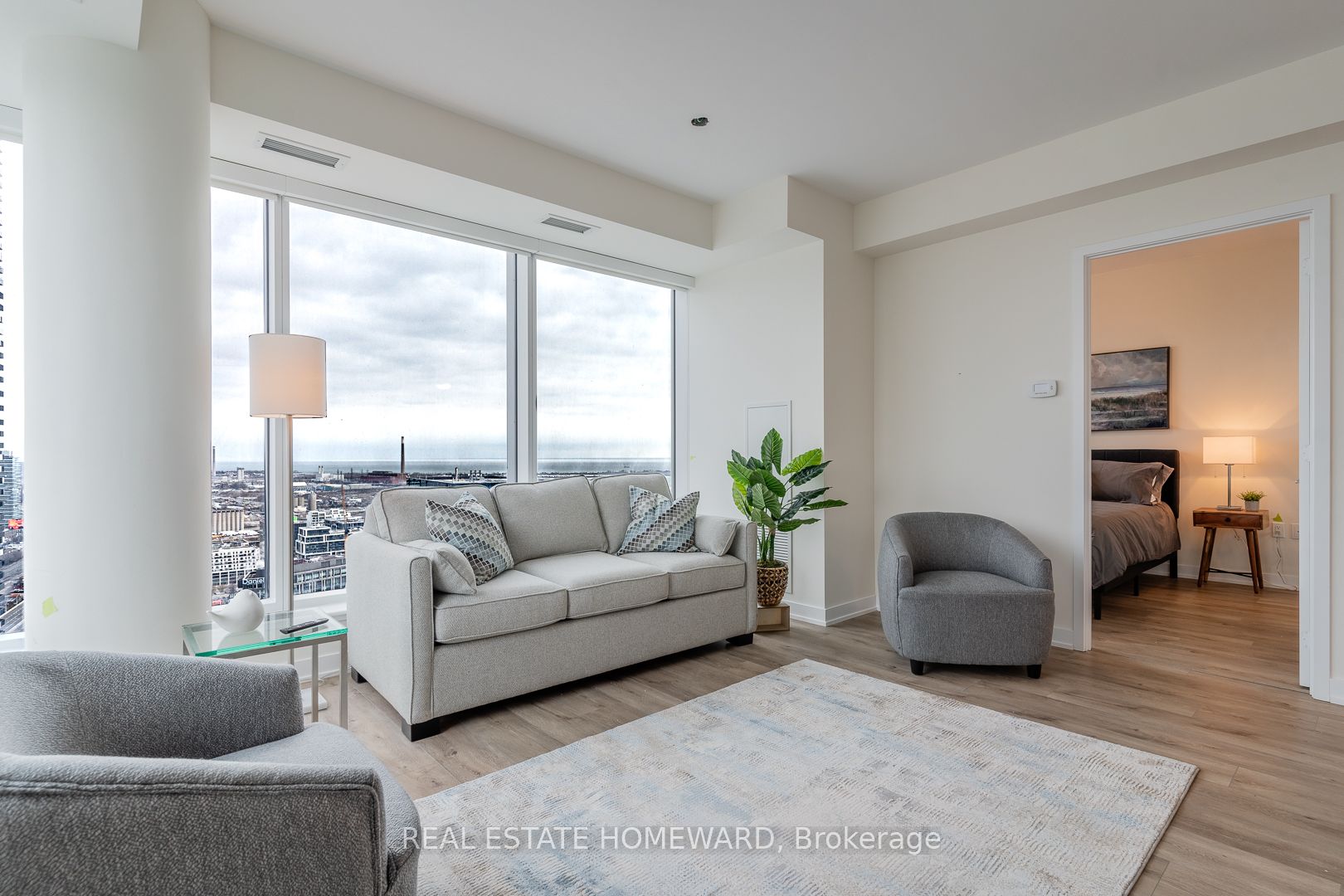 28 Freeland St. Street 4007, Toronto, ON M5E 0E3 photo 2