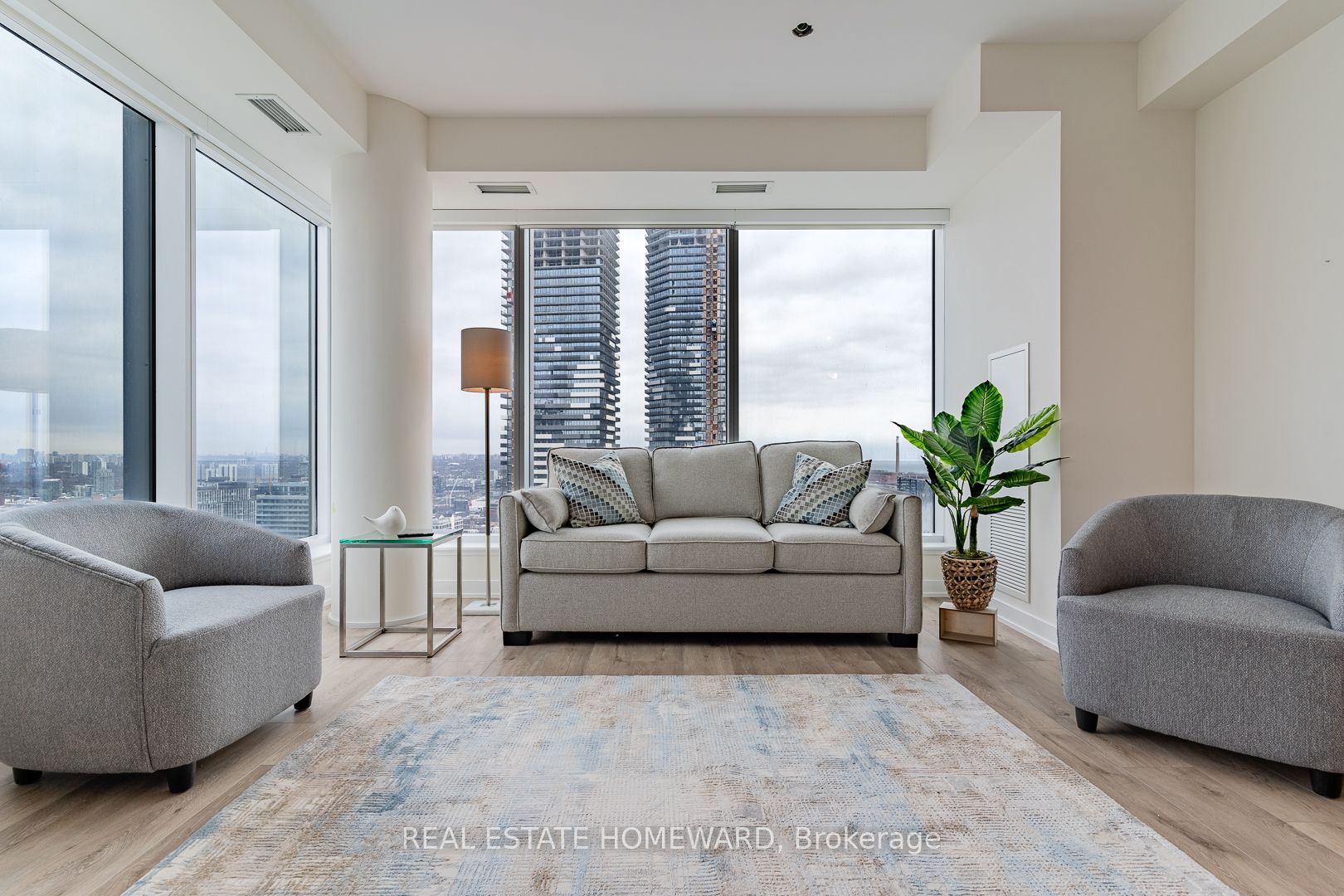 28 Freeland St. Street 4007, Toronto, ON M5E 0E3 photo 3