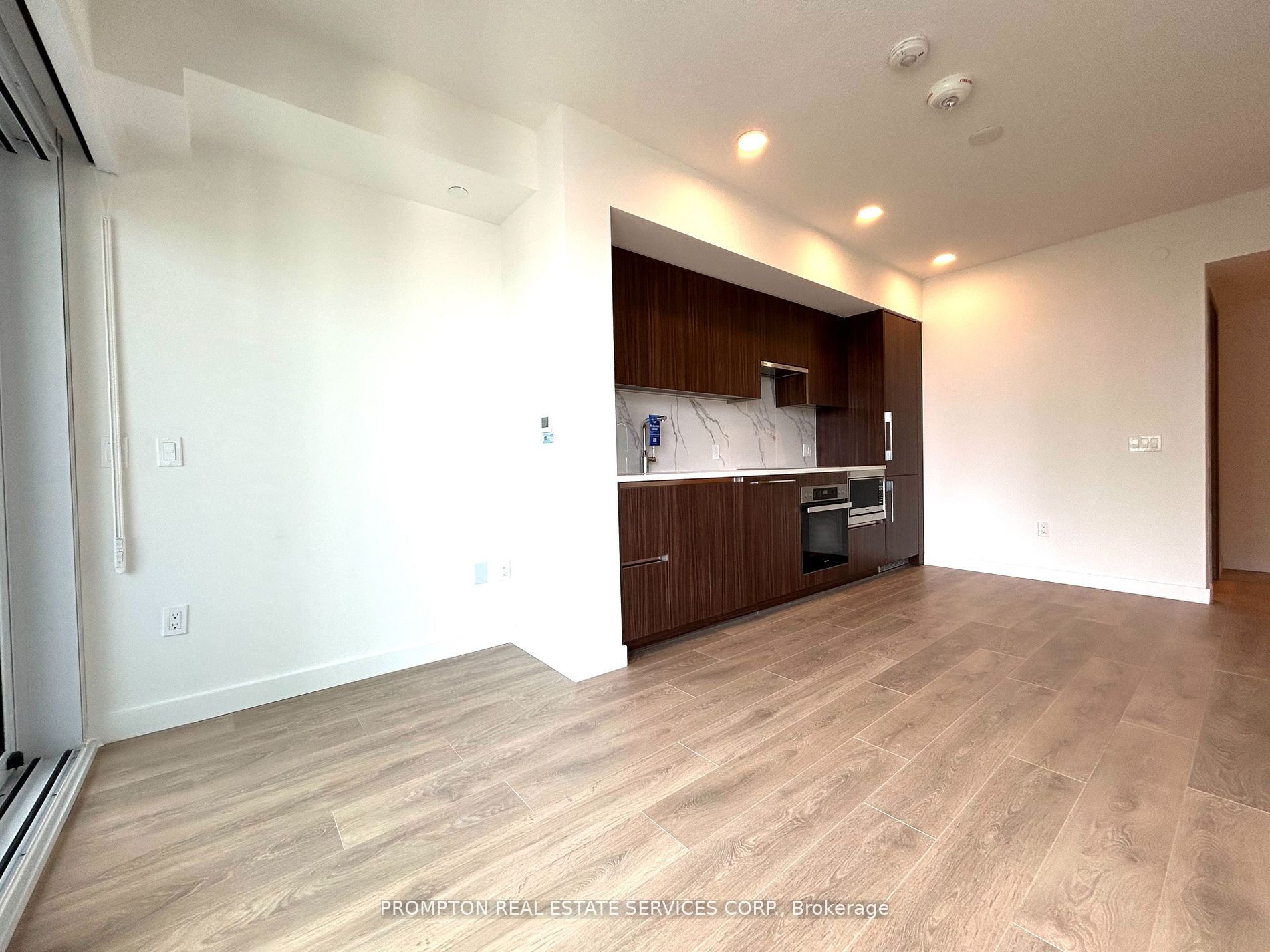 1 Concord Cityplace Way 5209, Toronto, ON M5V 0X3 photo 2