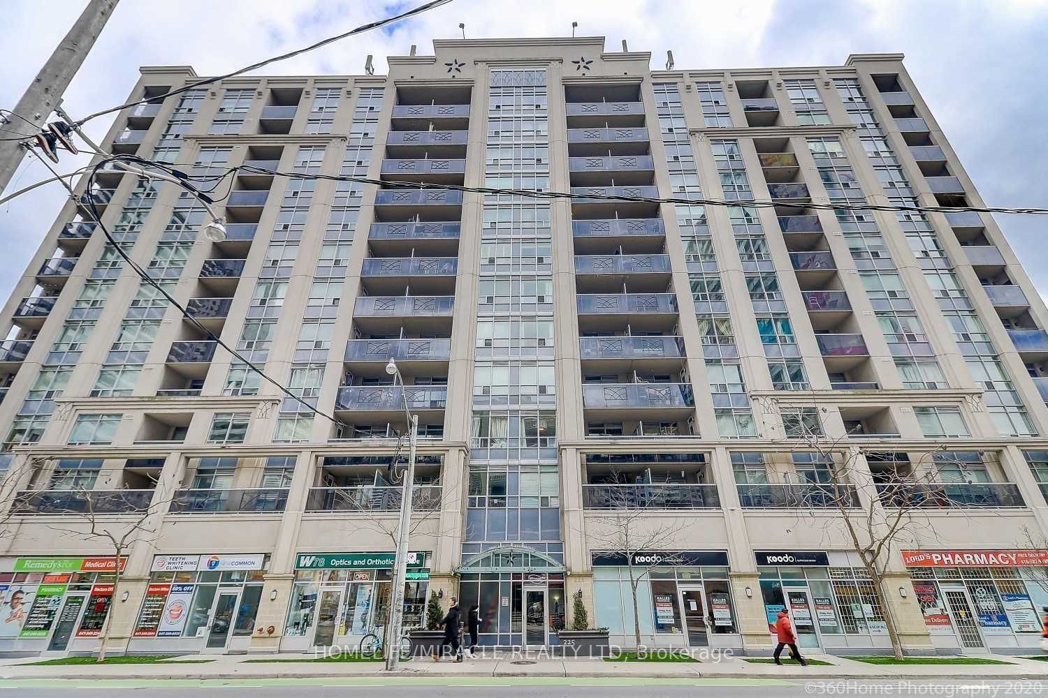 225 Wellesley Street 607, Toronto, ON M4X 1X8 photo 2