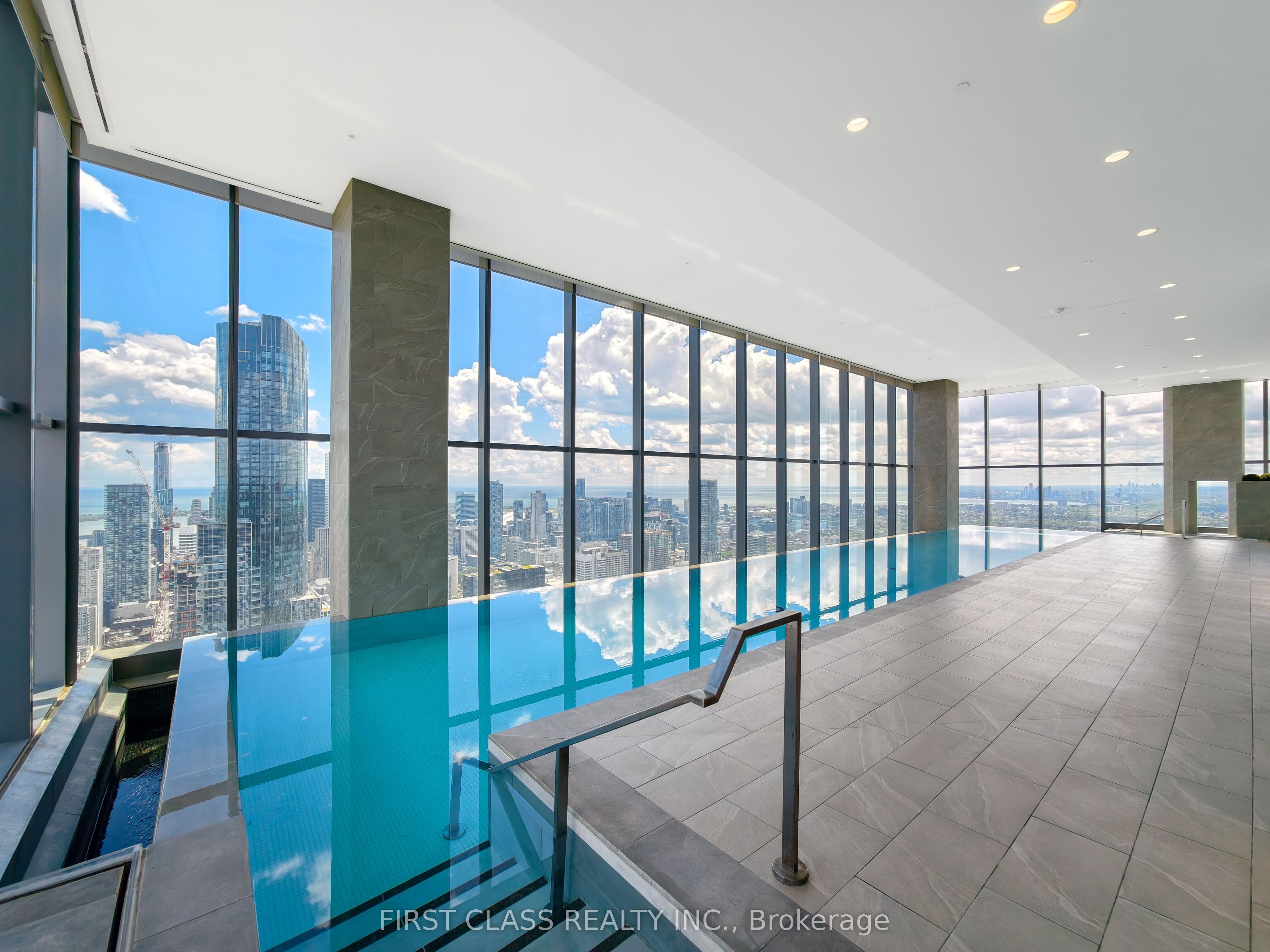 7 Grenville Street 3611, Toronto, ON M4Y 0E9 photo 2