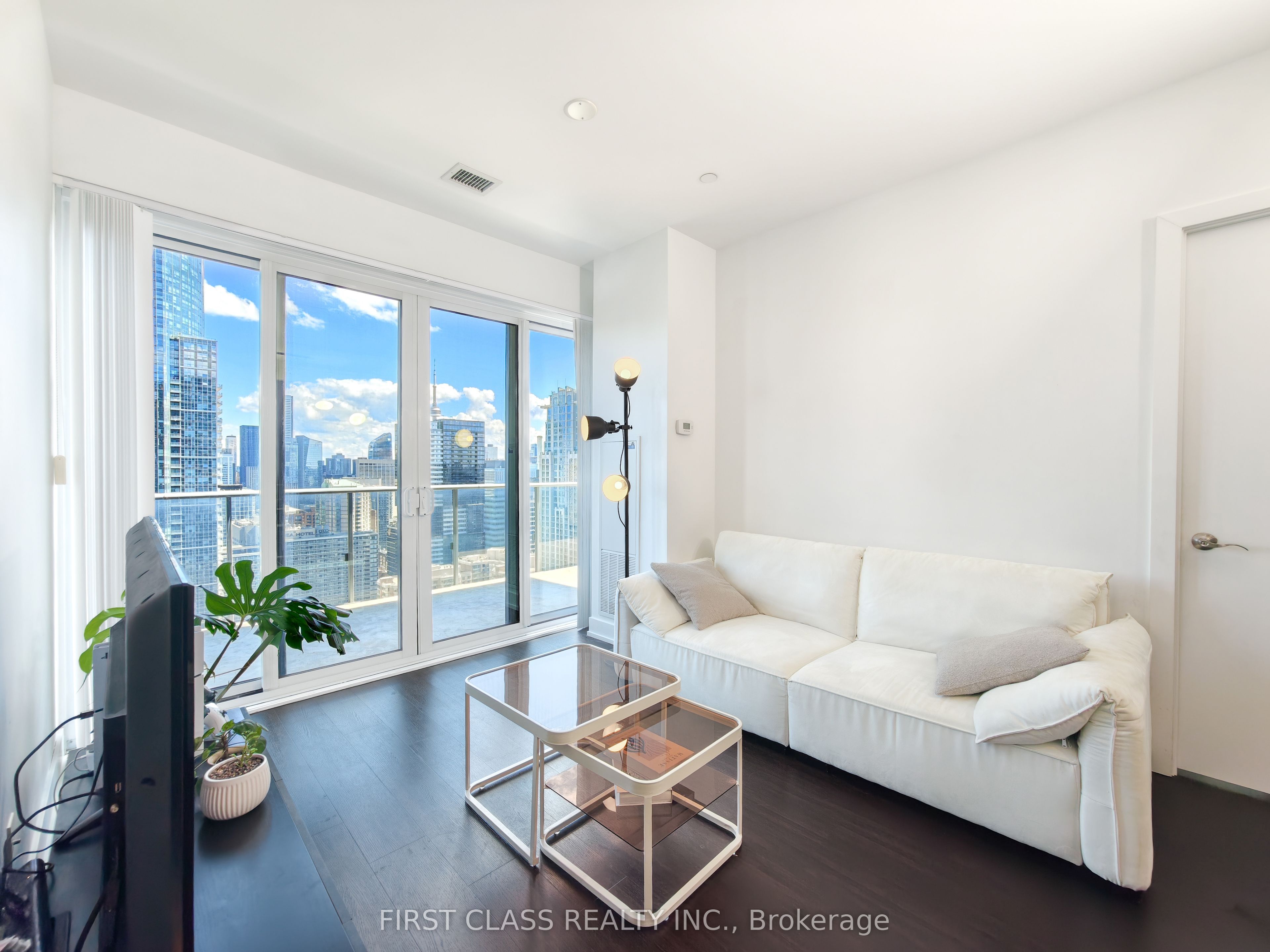 7 Grenville Street 3611, Toronto, ON M4Y 0E9 photo 4