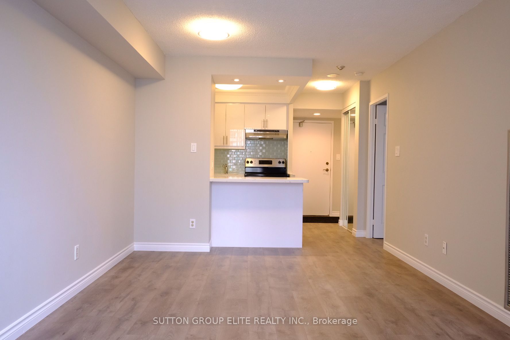 633 Bay Street 2502, Toronto, ON M5G 2G4 photo 3