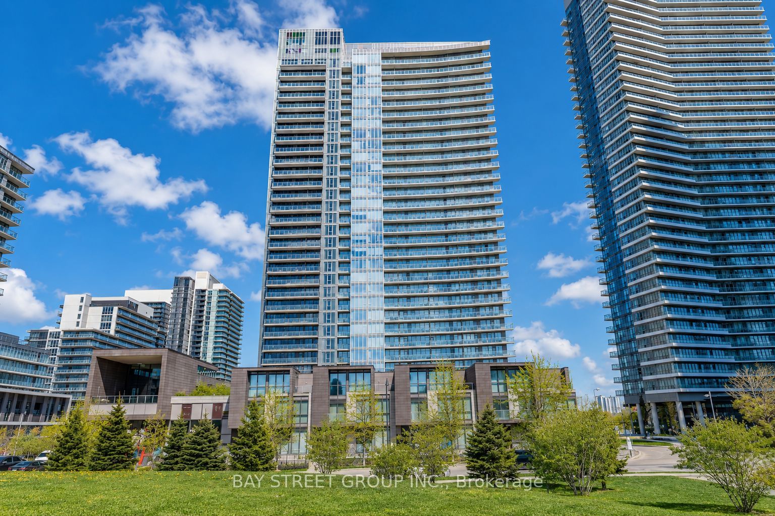 121 McMahon Drive 2906, Toronto, ON M2K 0C1 photo 2
