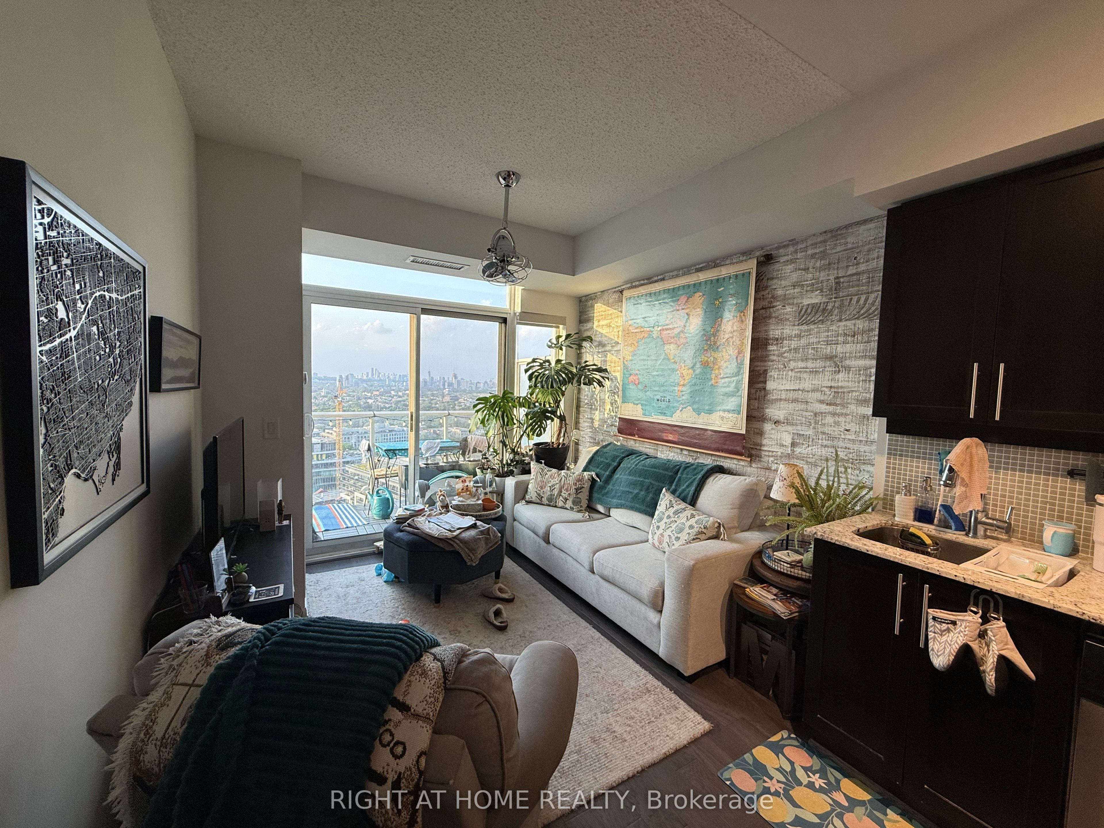 125 Western Battery Road Ph3016, Toronto, ON M6K 3R8 photo 3