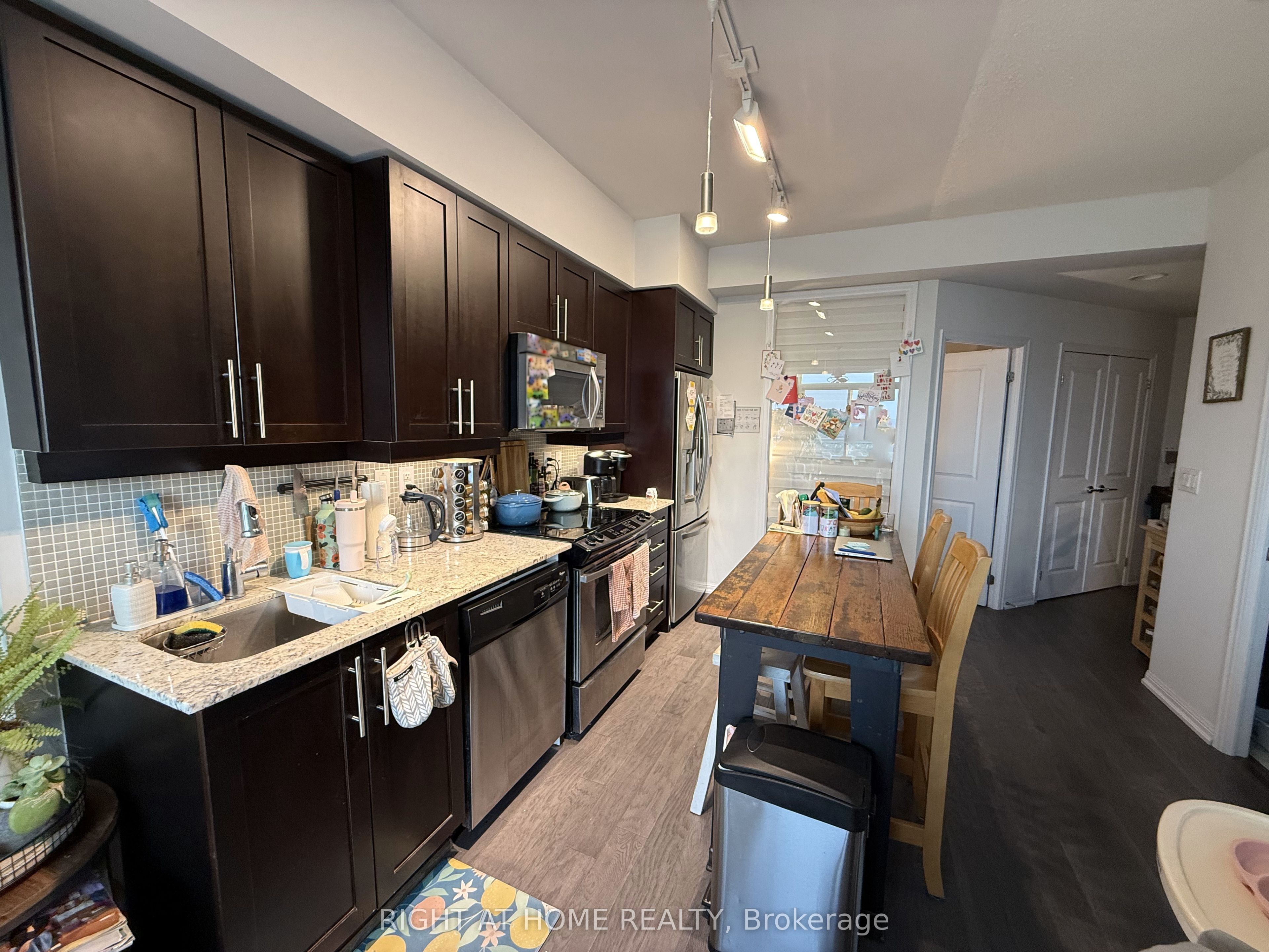 125 Western Battery Road Ph3016, Toronto, ON M6K 3R8 photo 5