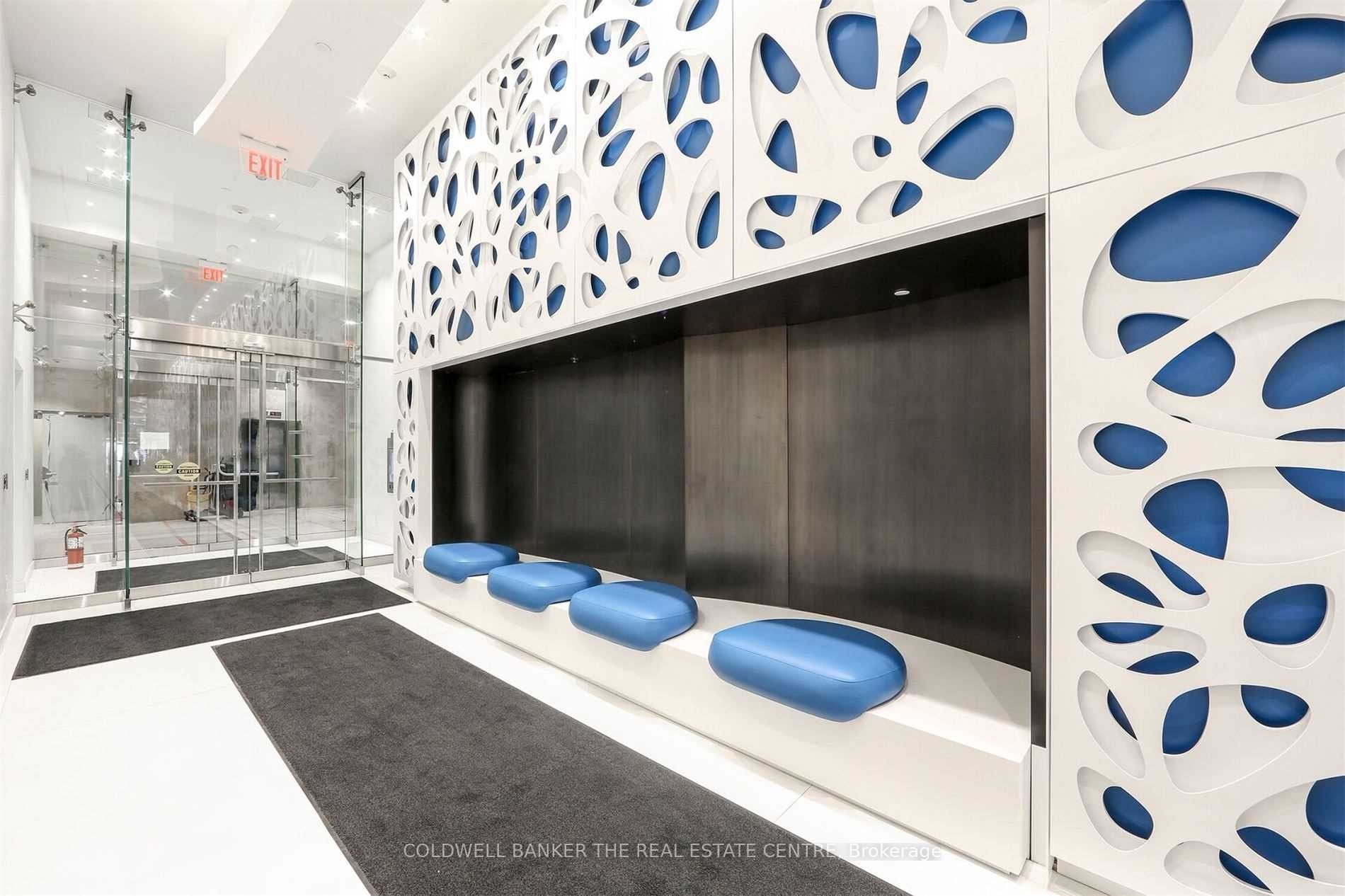 1 E Bloor Street E 6607, Toronto, ON M4W 0A8 photo 4