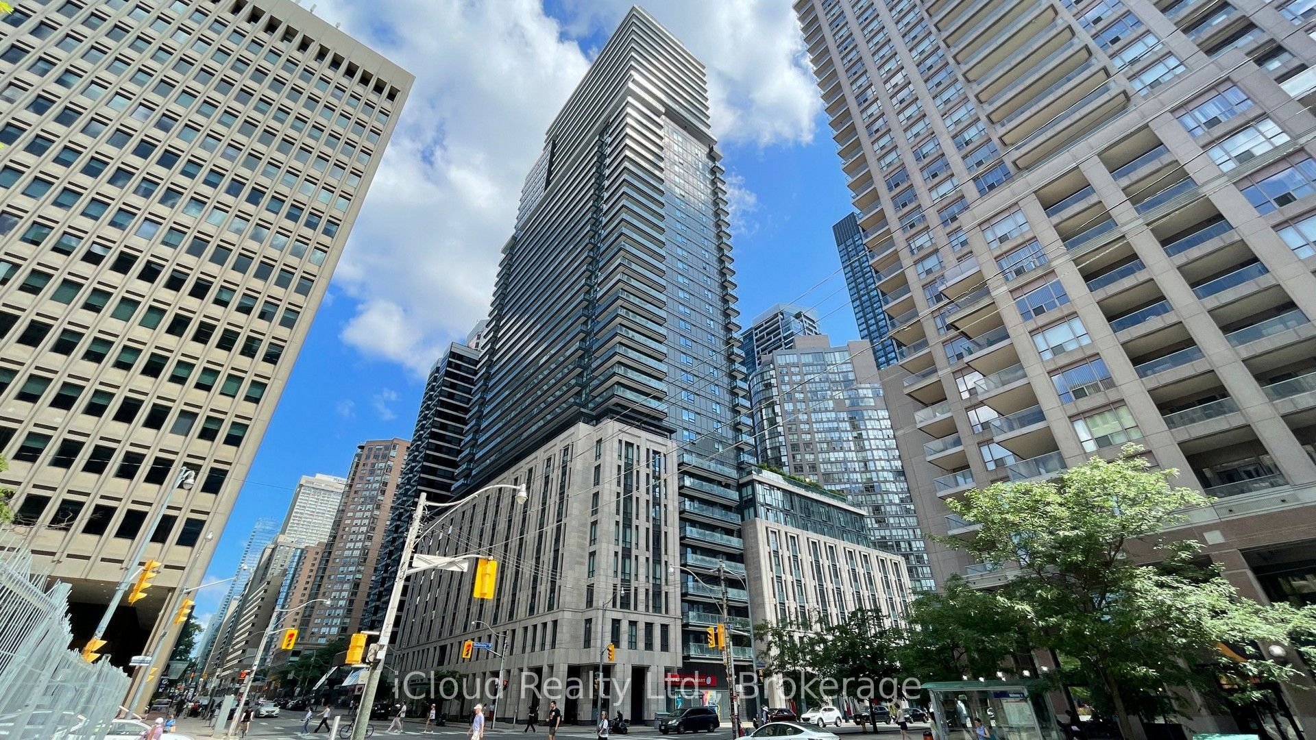 955 Bay Street 2818, Toronto, ON M5S 2A2 photo 2