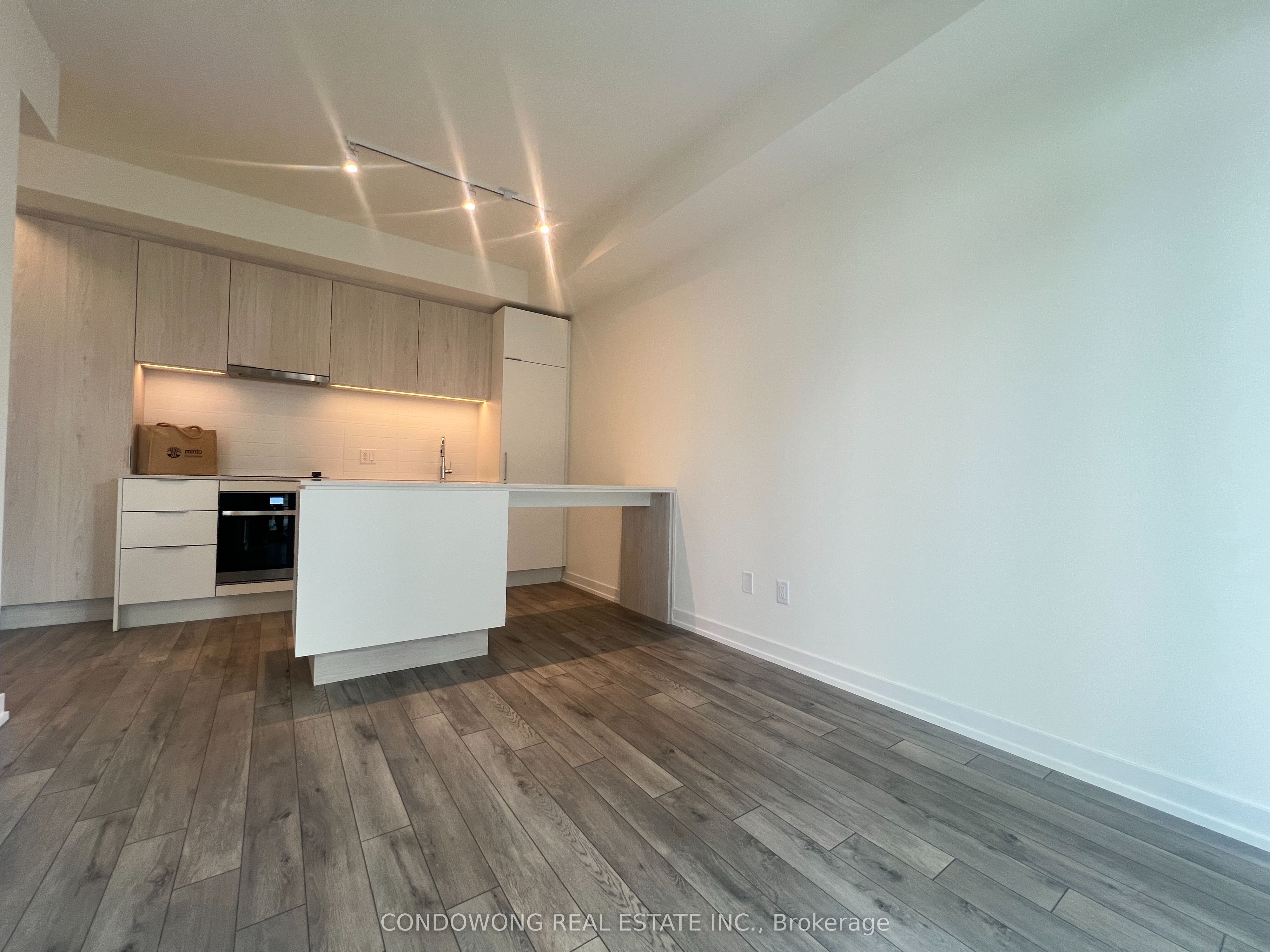 89 Church Street 4601, Toronto, ON M5C 2G3 photo 4