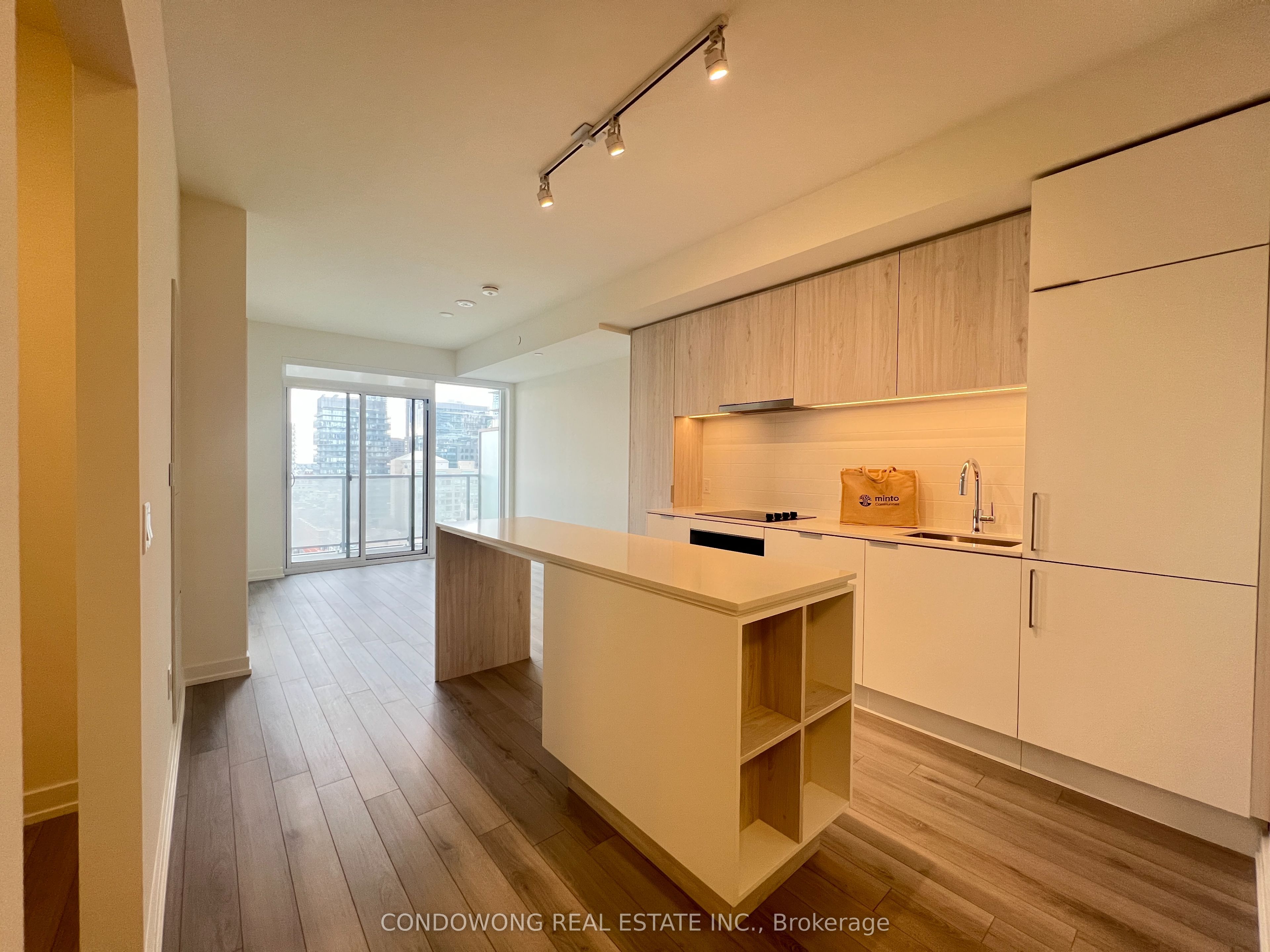 89 Church Street 1808, Toronto, ON M5C 0B7 photo 3