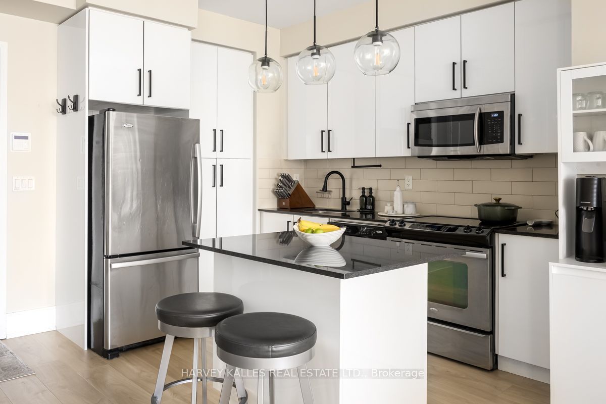 70 Roehampton Avenue 813, Toronto, ON M4P 1R2 photo 5