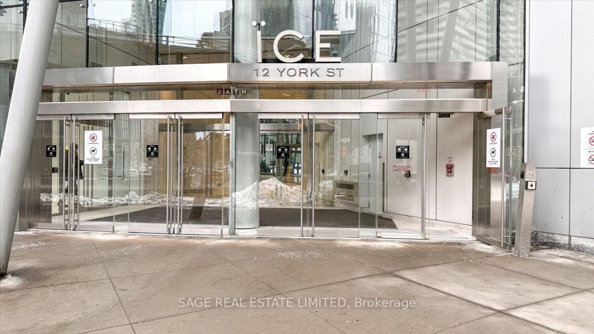 12 York Street 3608, Toronto, ON M5J 0A9 photo 4