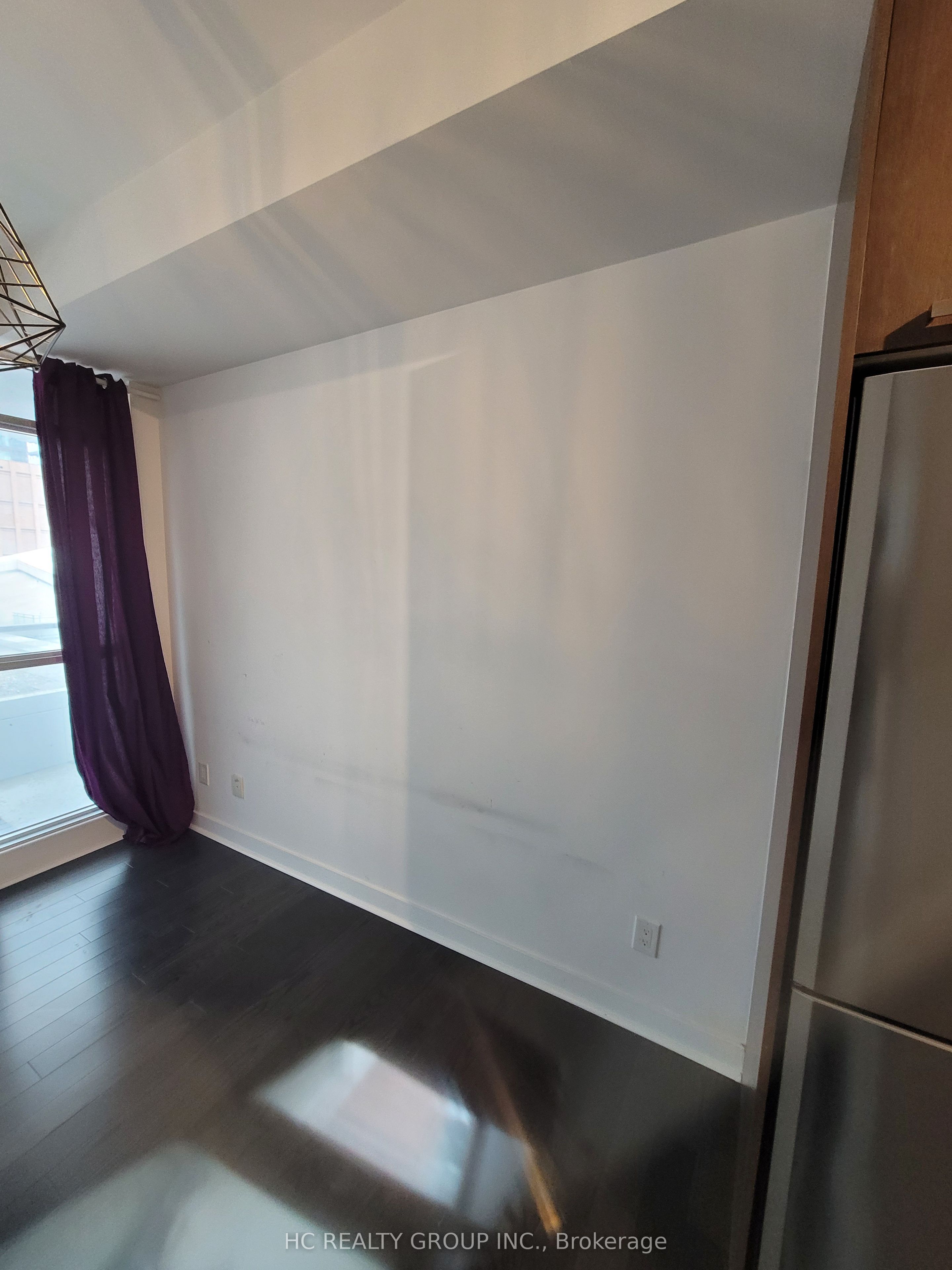295 Adelaide Street W 1017, Toronto, ON M5V 1P7