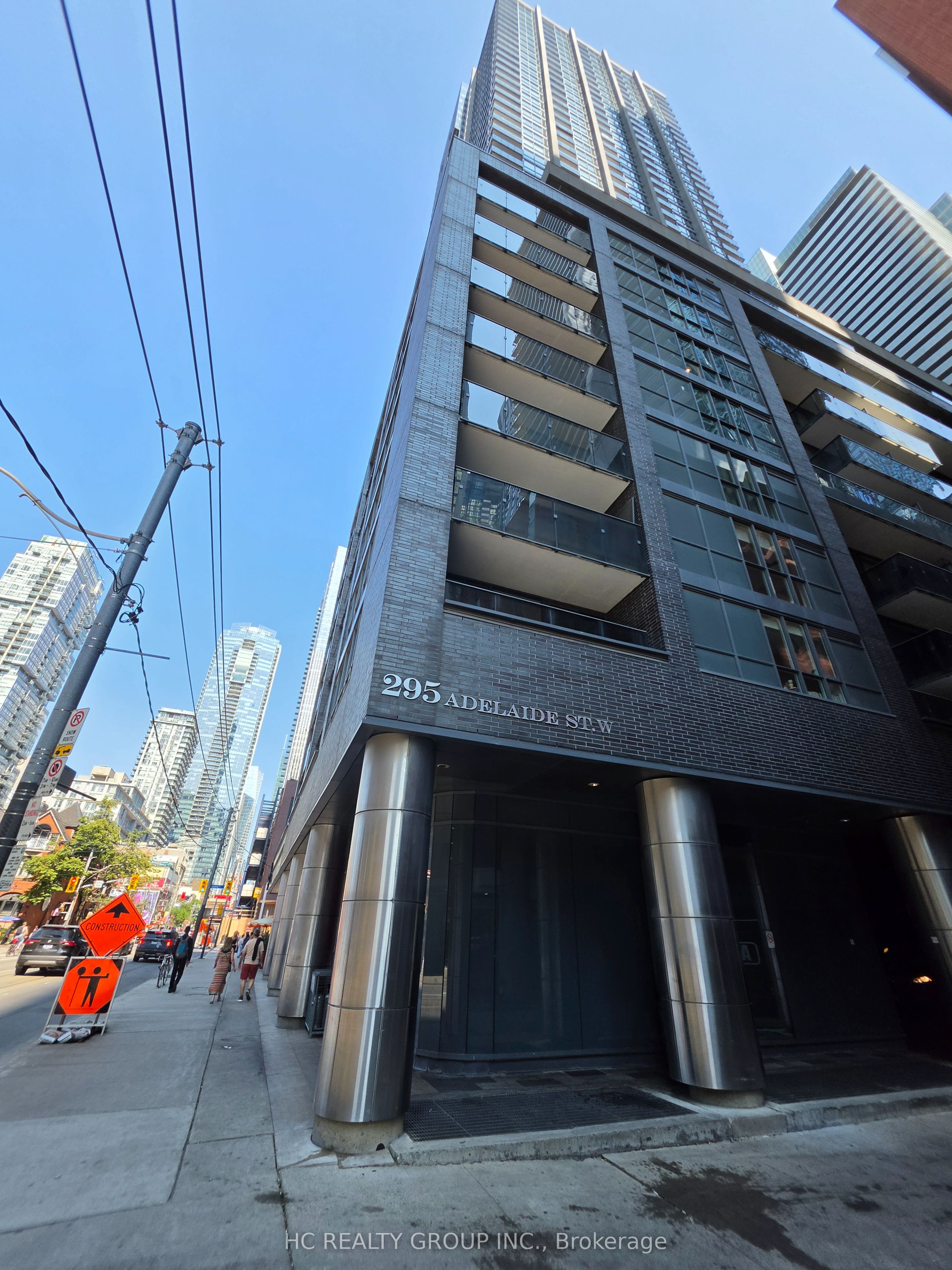 295 Adelaide Street W 1017, Toronto, ON M5V 1P7 photo 3