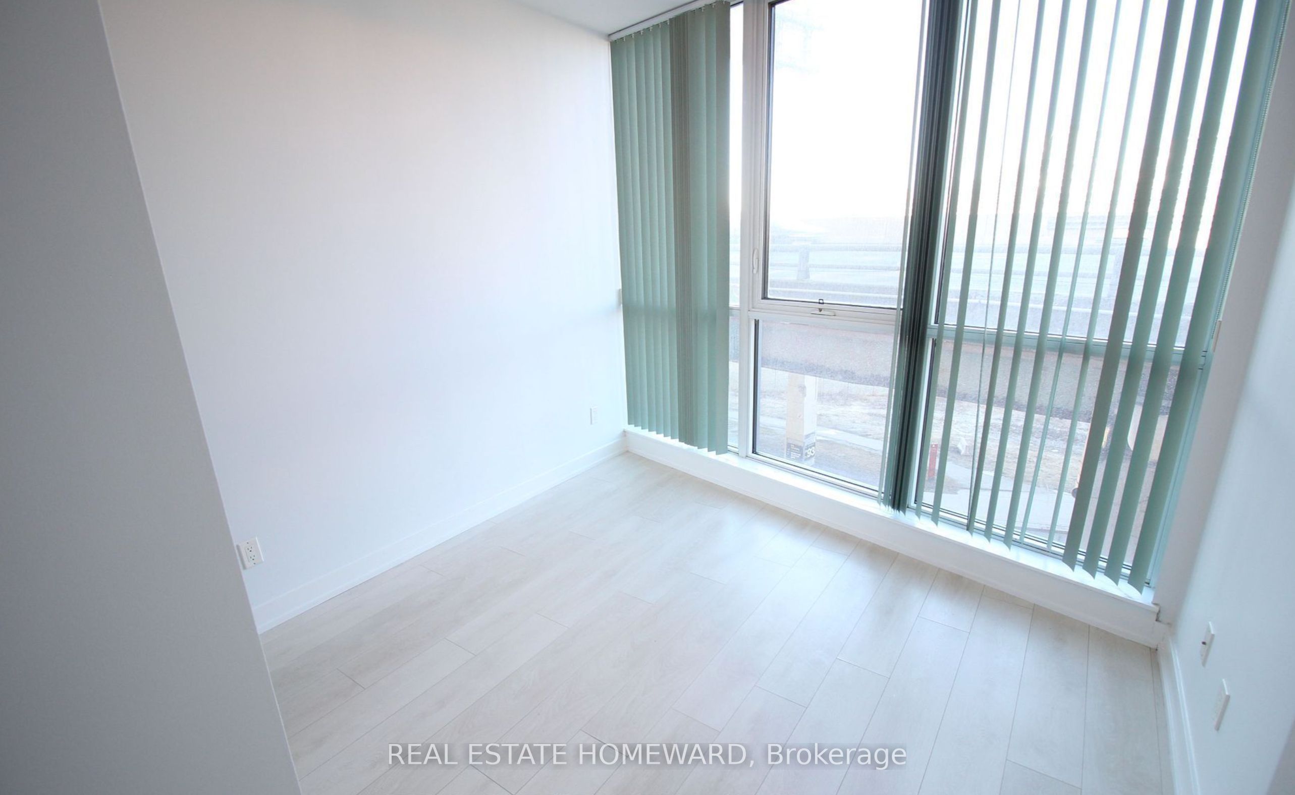 50 Bruyeres Mews 732, Toronto, ON M5V 0A7 photo 5