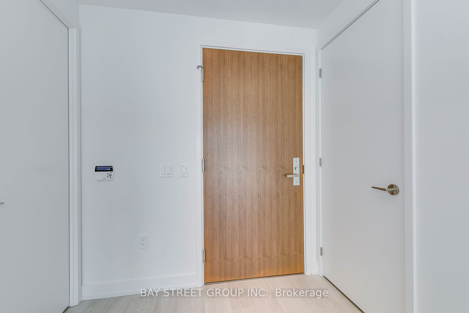 15 Queens Quay E 624, Toronto, ON M4J 1Y1 photo 3
