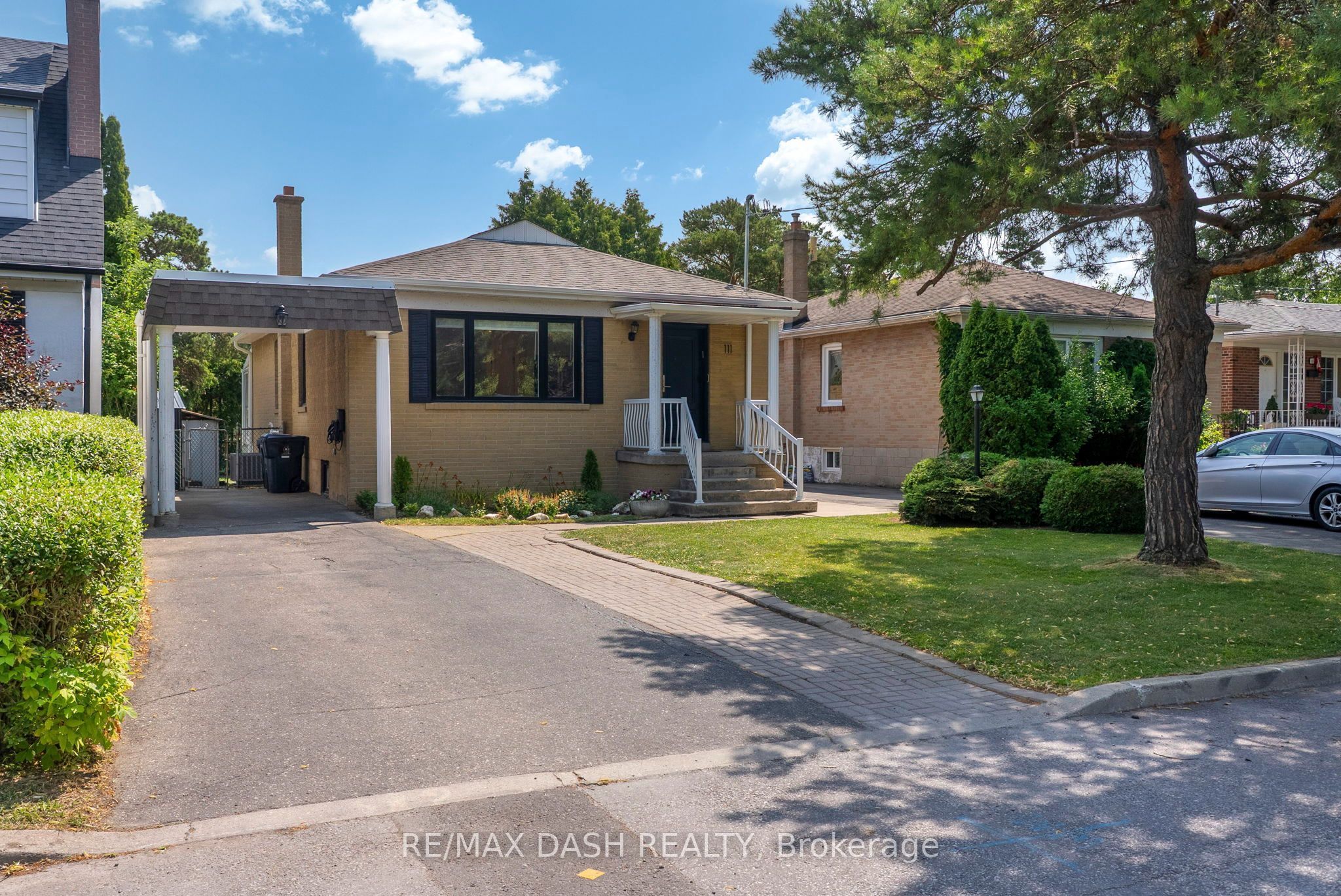 111 Gorman Park Road, Toronto, ON M3H 3K7 photo 2