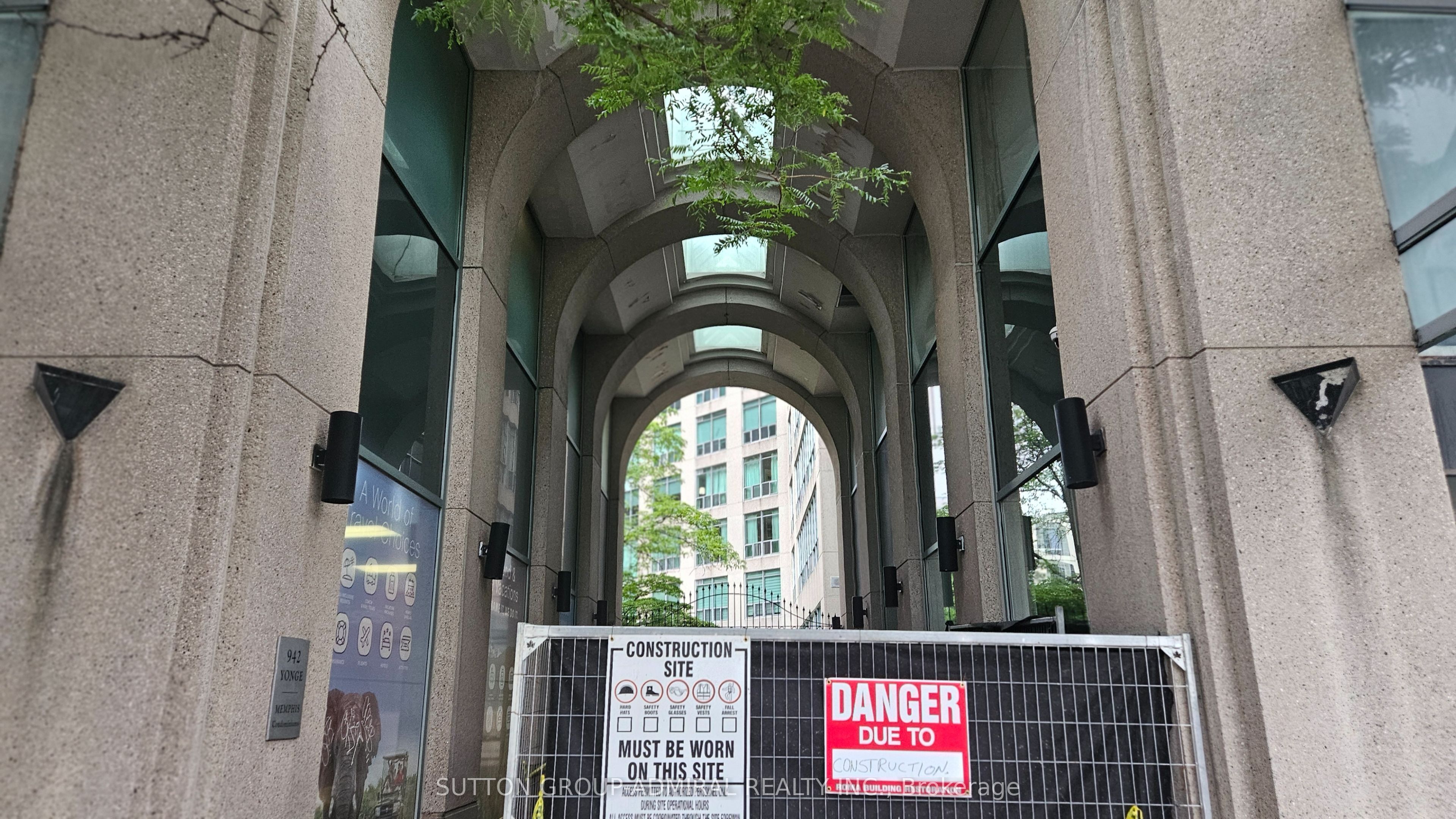 942 Yonge Street 517, Toronto, ON M4W 3S8