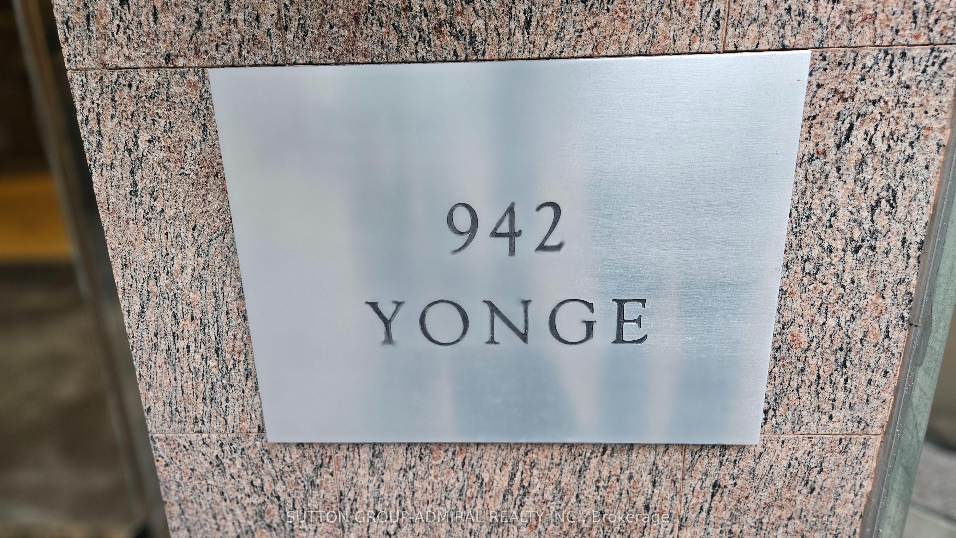 942 Yonge Street 517, Toronto, ON M4W 3S8 photo 5