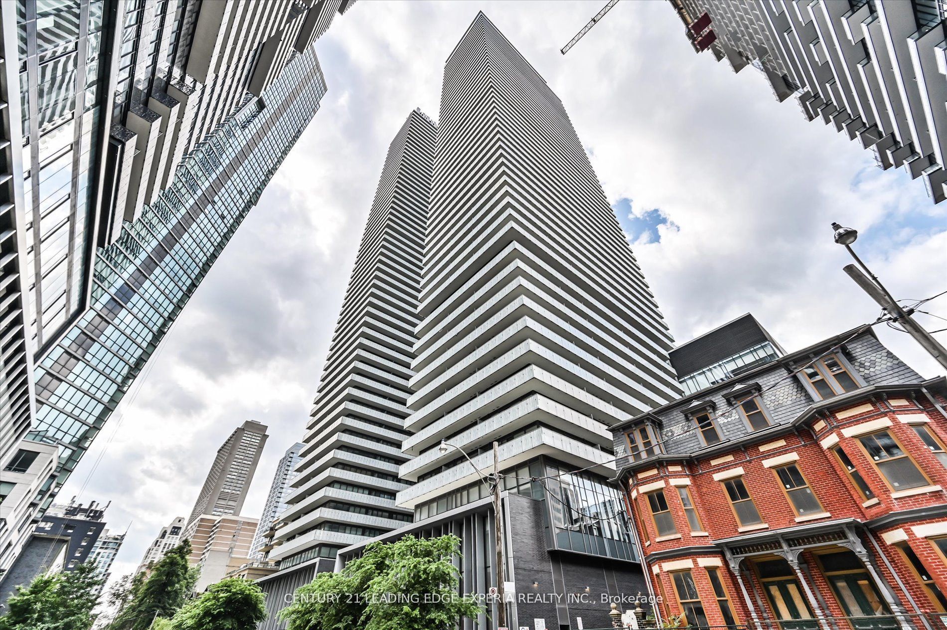 42 Charles Street E 2309, Toronto, ON M4Y 0B7 photo 2