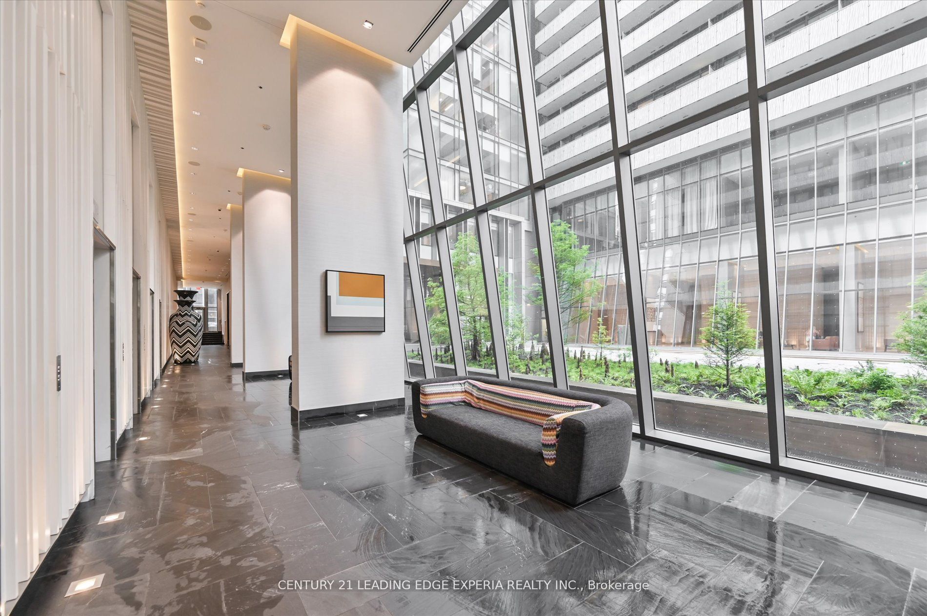 42 Charles Street E 2309, Toronto, ON M4Y 0B7 photo 5