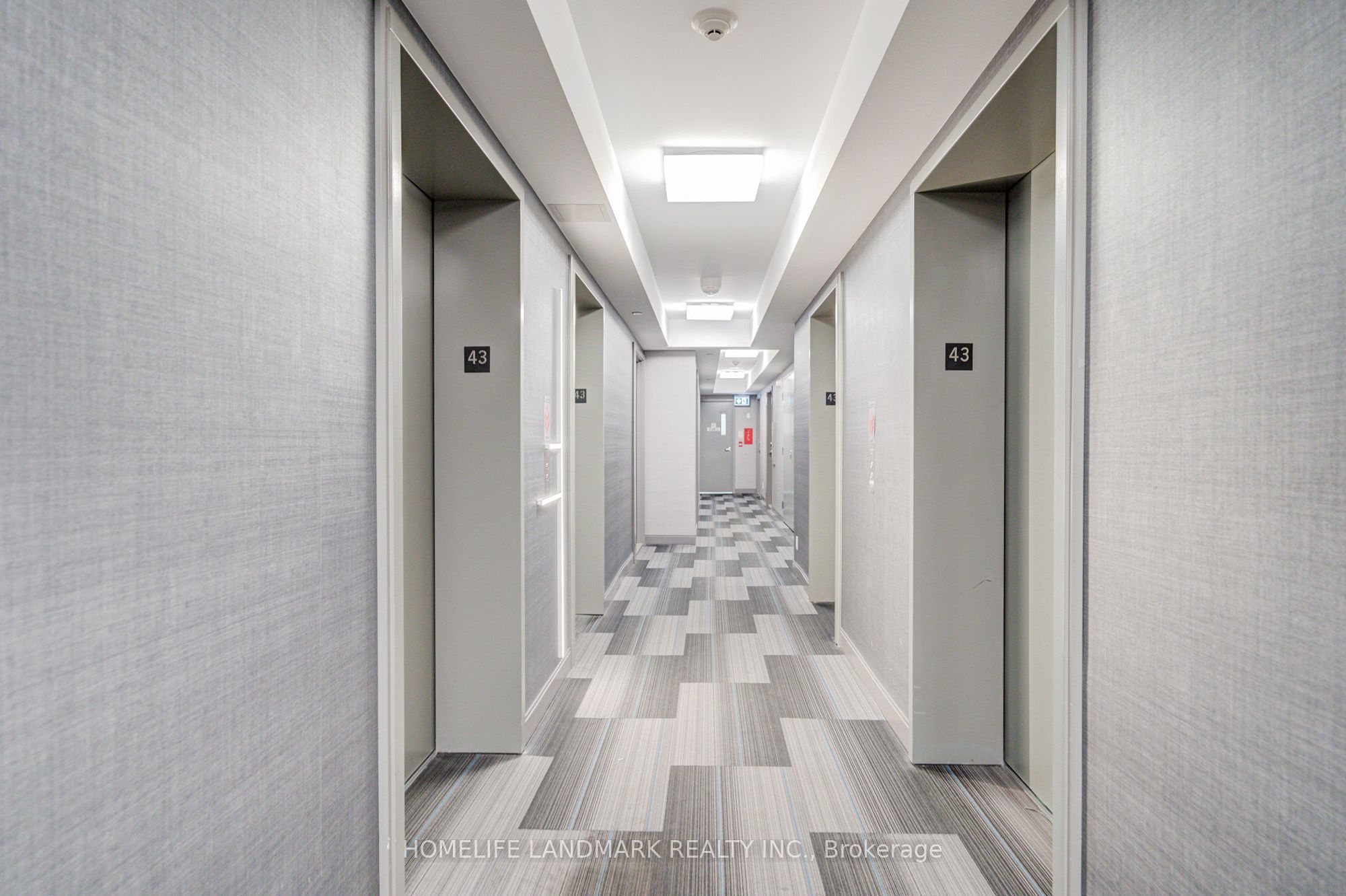 181 Dundas Street 4301, Toronto, ON M5A 0N5 photo 2