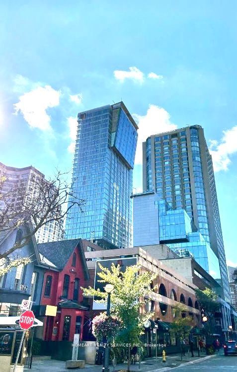 188 Cumberland Street 802, Toronto, ON M5R 0B6