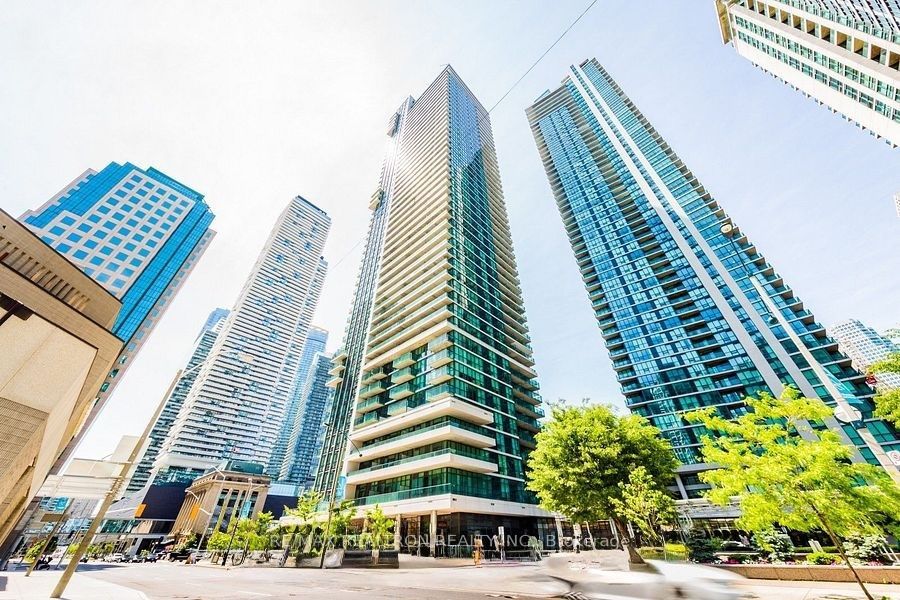33 Bay Street 4605, Toronto, ON M5J 2Z3