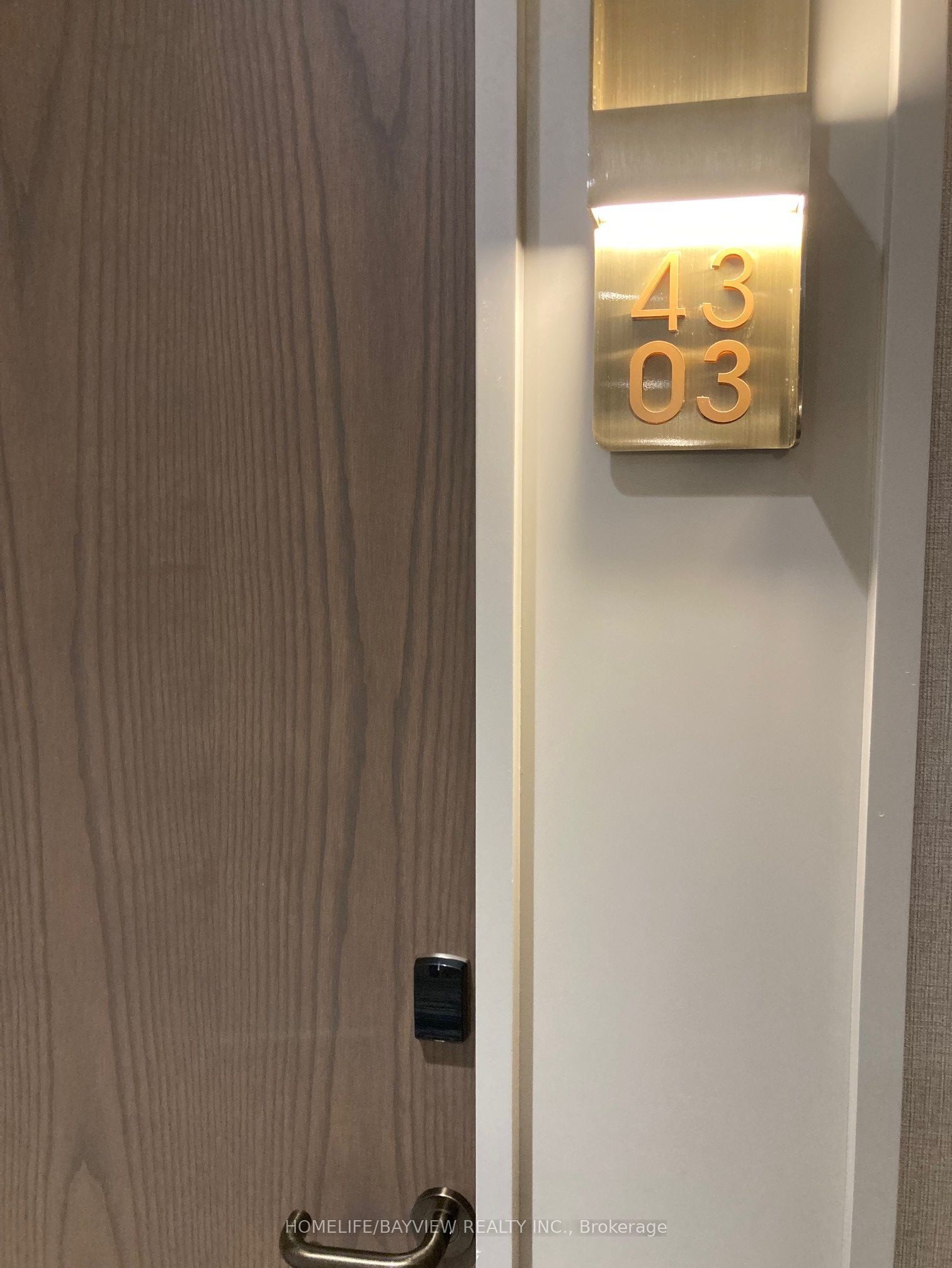 30 Inn On The Park Drive 4303, Toronto, ON M3C 0P7 photo 3