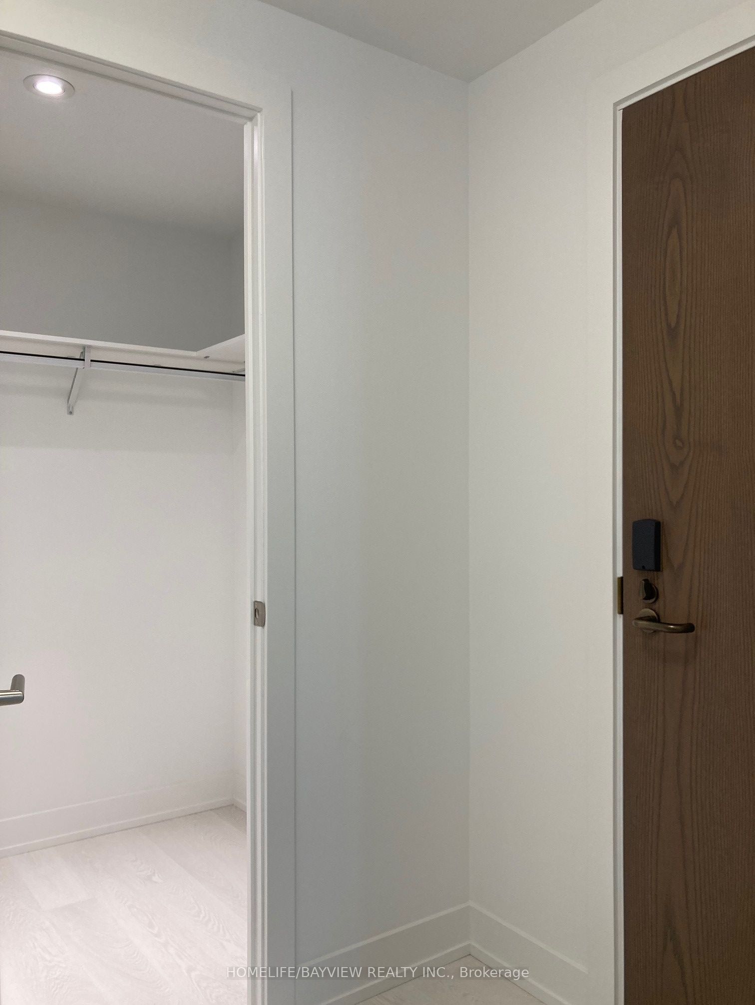 30 Inn On The Park Drive 4303, Toronto, ON M3C 0P7 photo 5