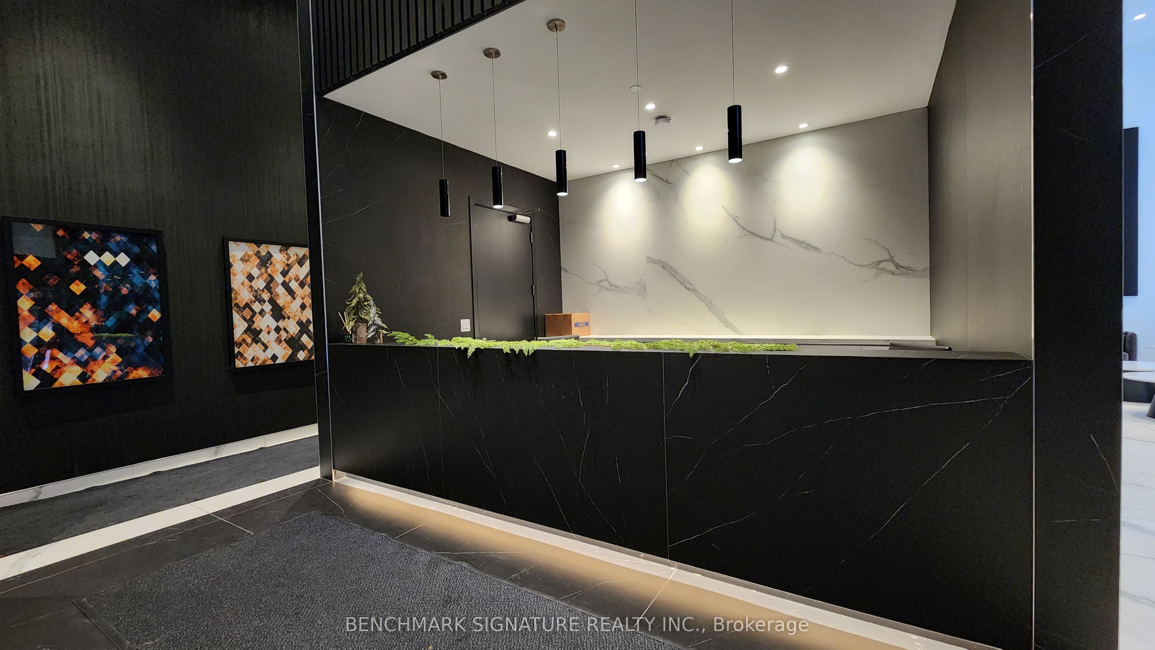 20 Edward Street 2512, Toronto, ON M5G 1C9 photo 4