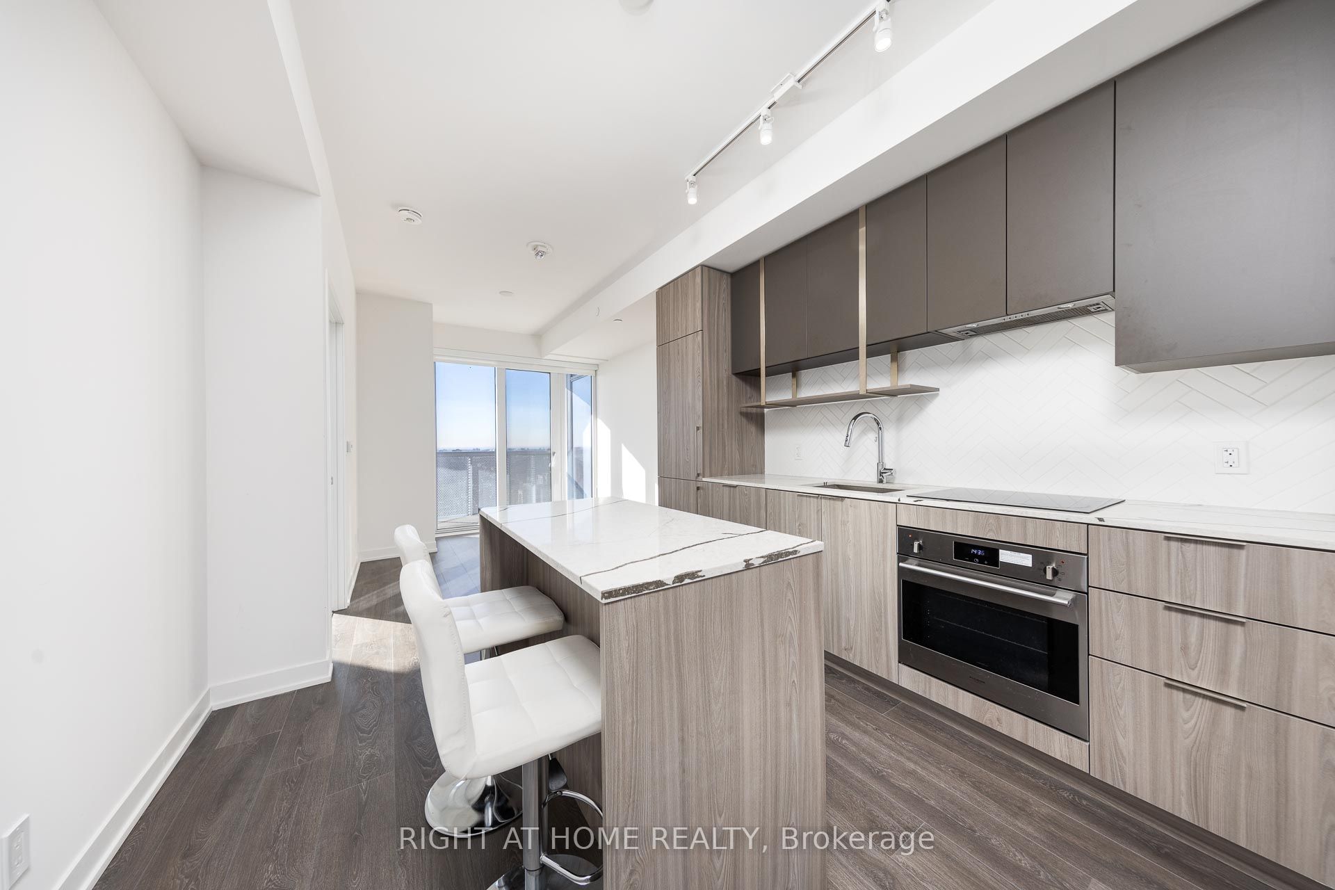 15 Holmes Avenue 2503, Toronto, ON M2N 0L4 photo 4