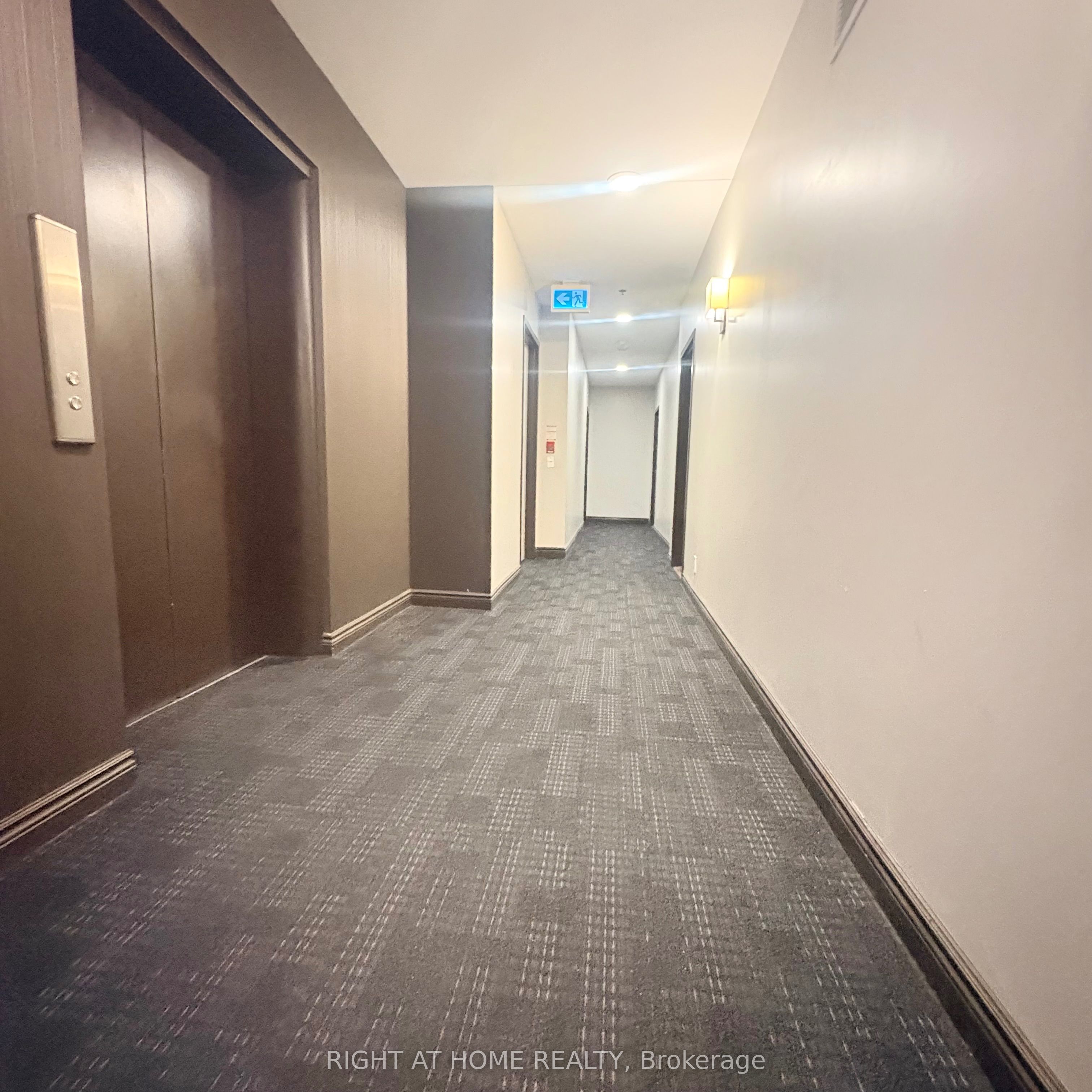 135 Maitland Street S 204, Toronto, ON M4Y 1E5 photo 4