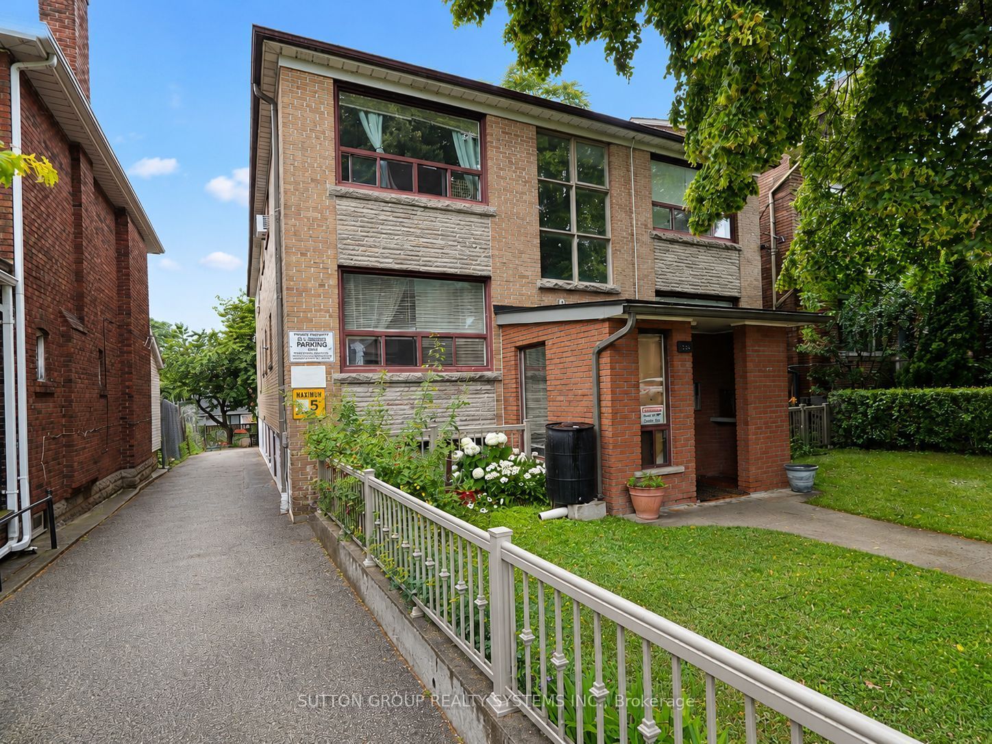 324 Lauder Avenue, Toronto, ON M6E 3H6