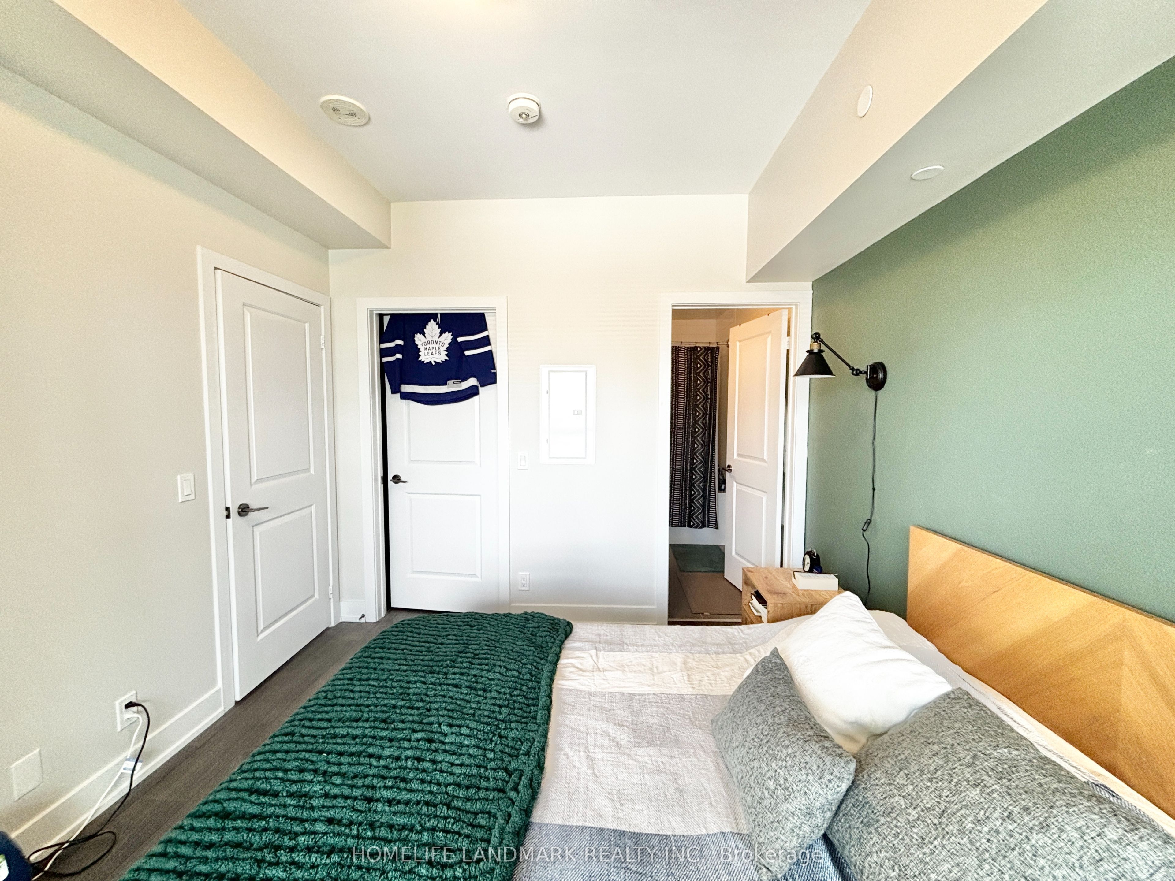 11 Lillian Street 1408, Toronto, ON M4S 0C3 photo 3
