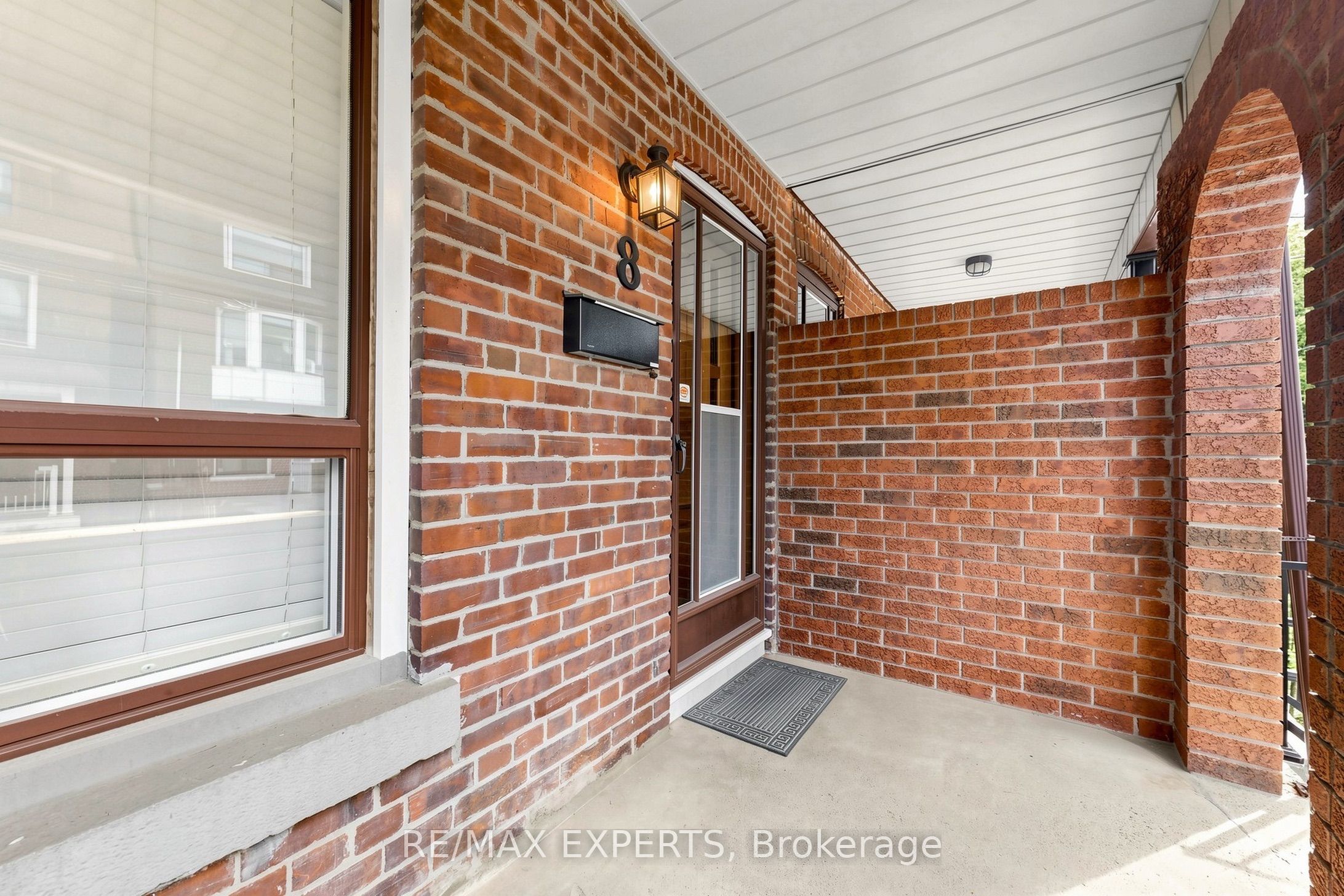 8 Parr Street, Toronto, ON M6J 2E3 photo 2