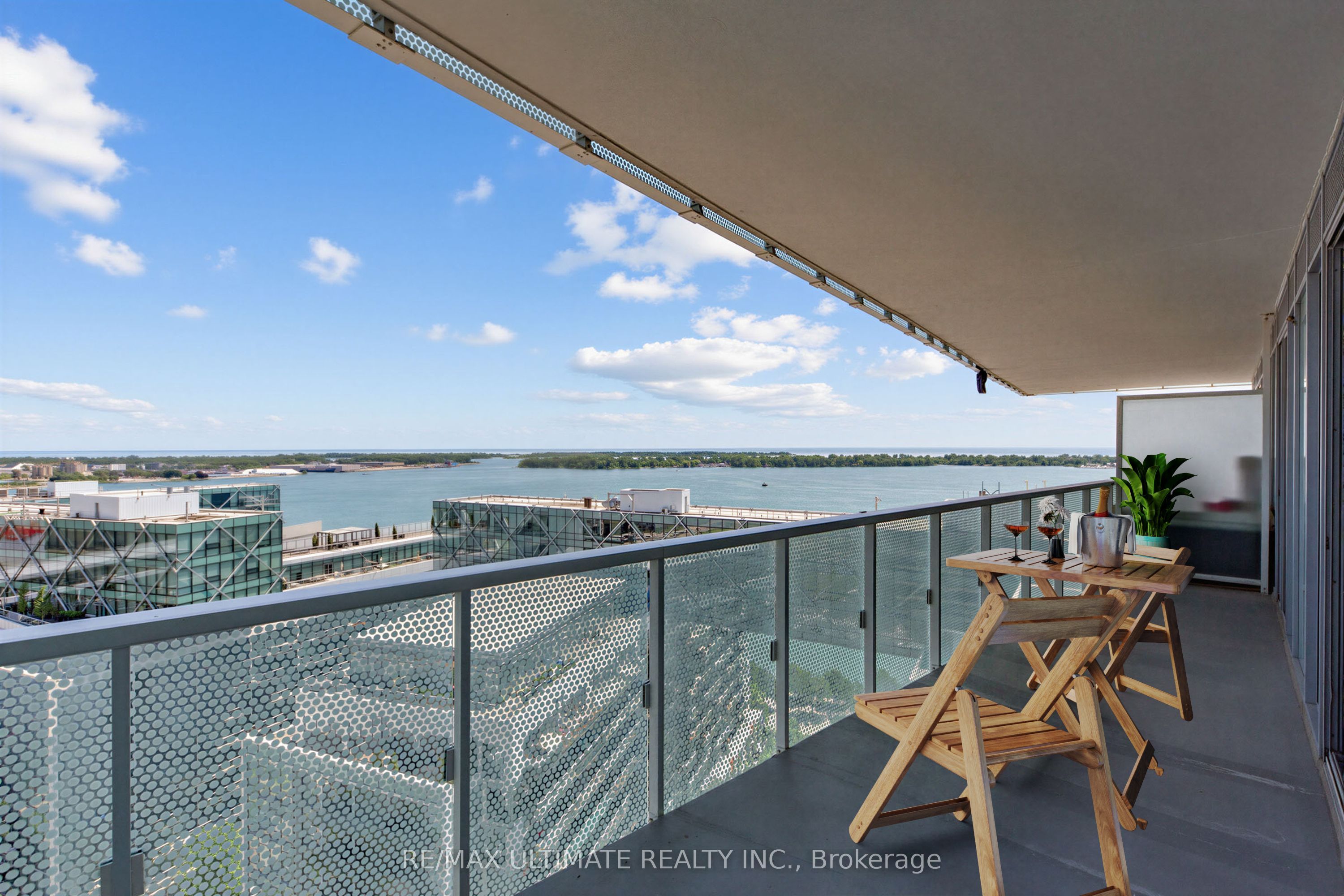 15 Queens Quay E 1901, Toronto, ON M5E 0A5
