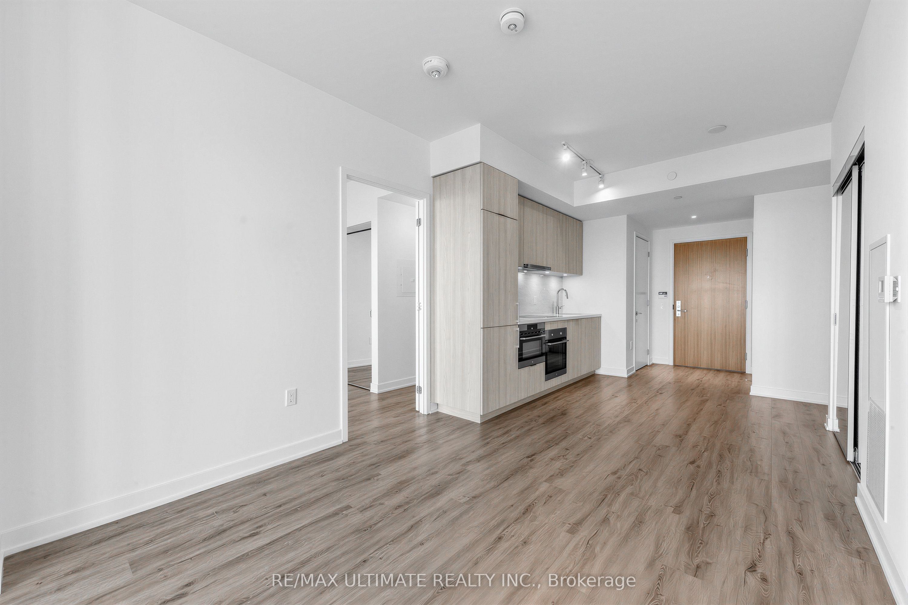 15 Queens Quay E 1901, Toronto, ON M5E 0A5 photo 5