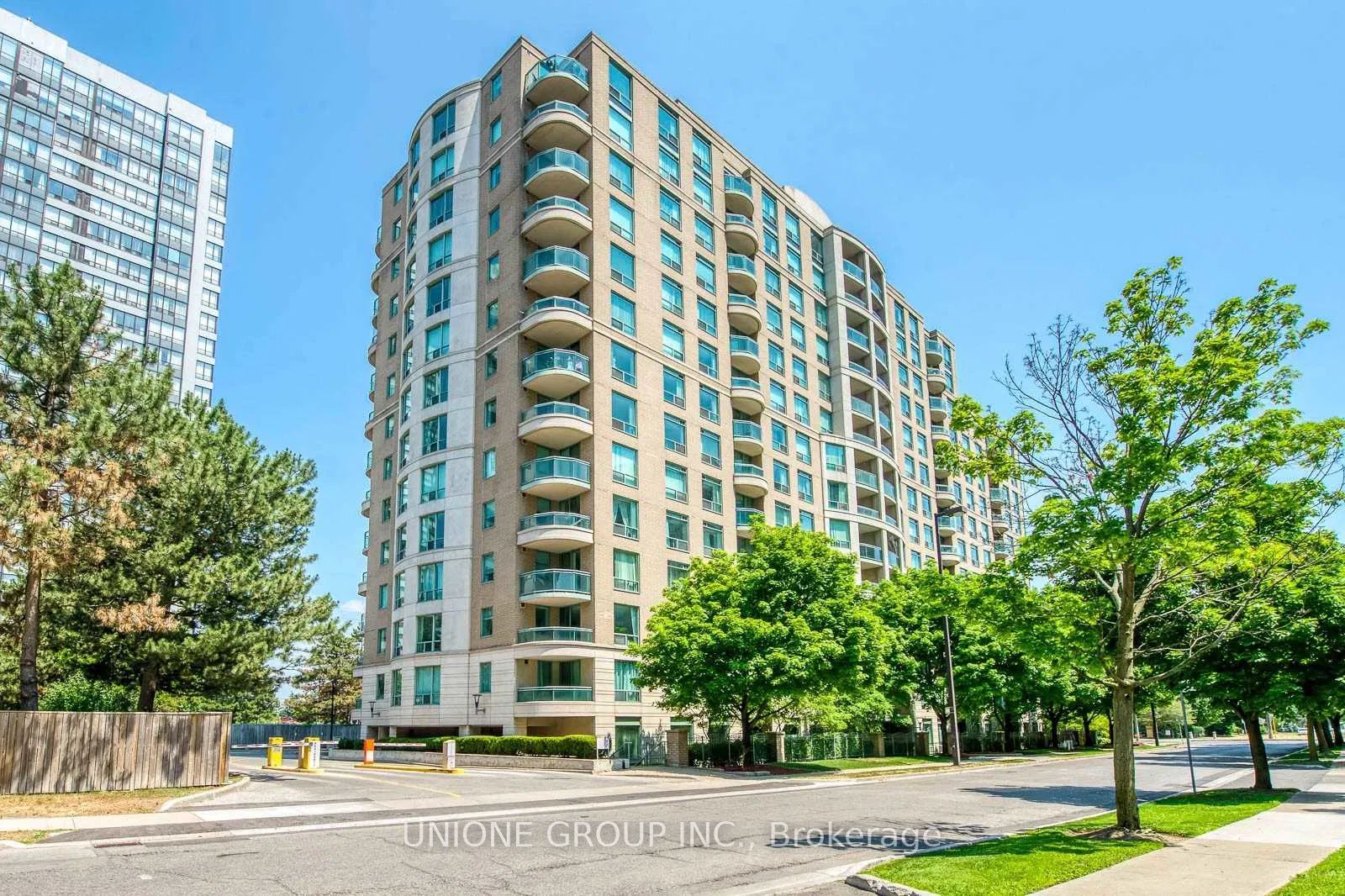 8 PEMBERTON Avenue 506, Toronto, ON M2M 4K8 photo 2
