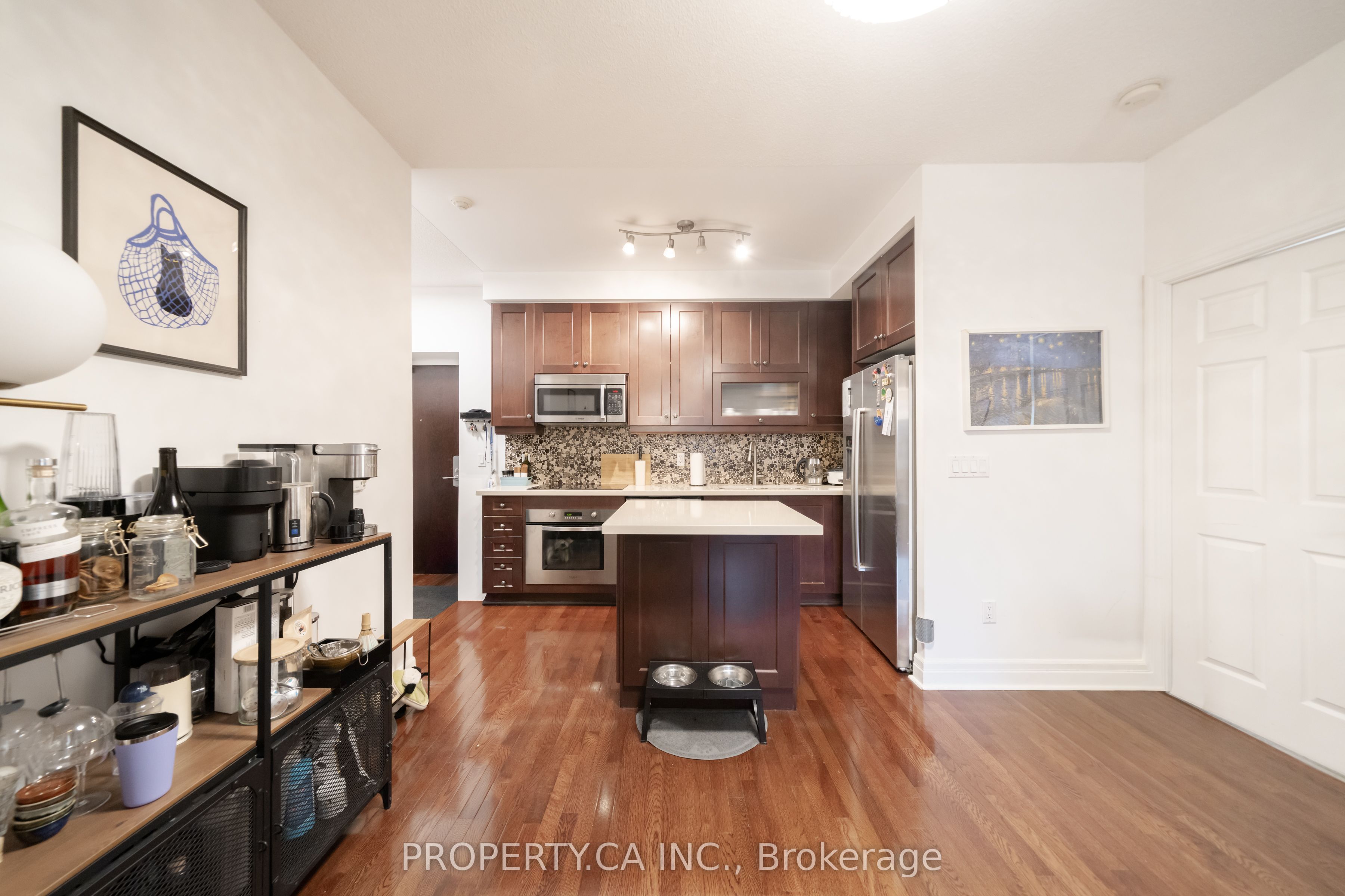 35 Balmuto Street 1804, Toronto, ON M4Y 0A3 photo 5