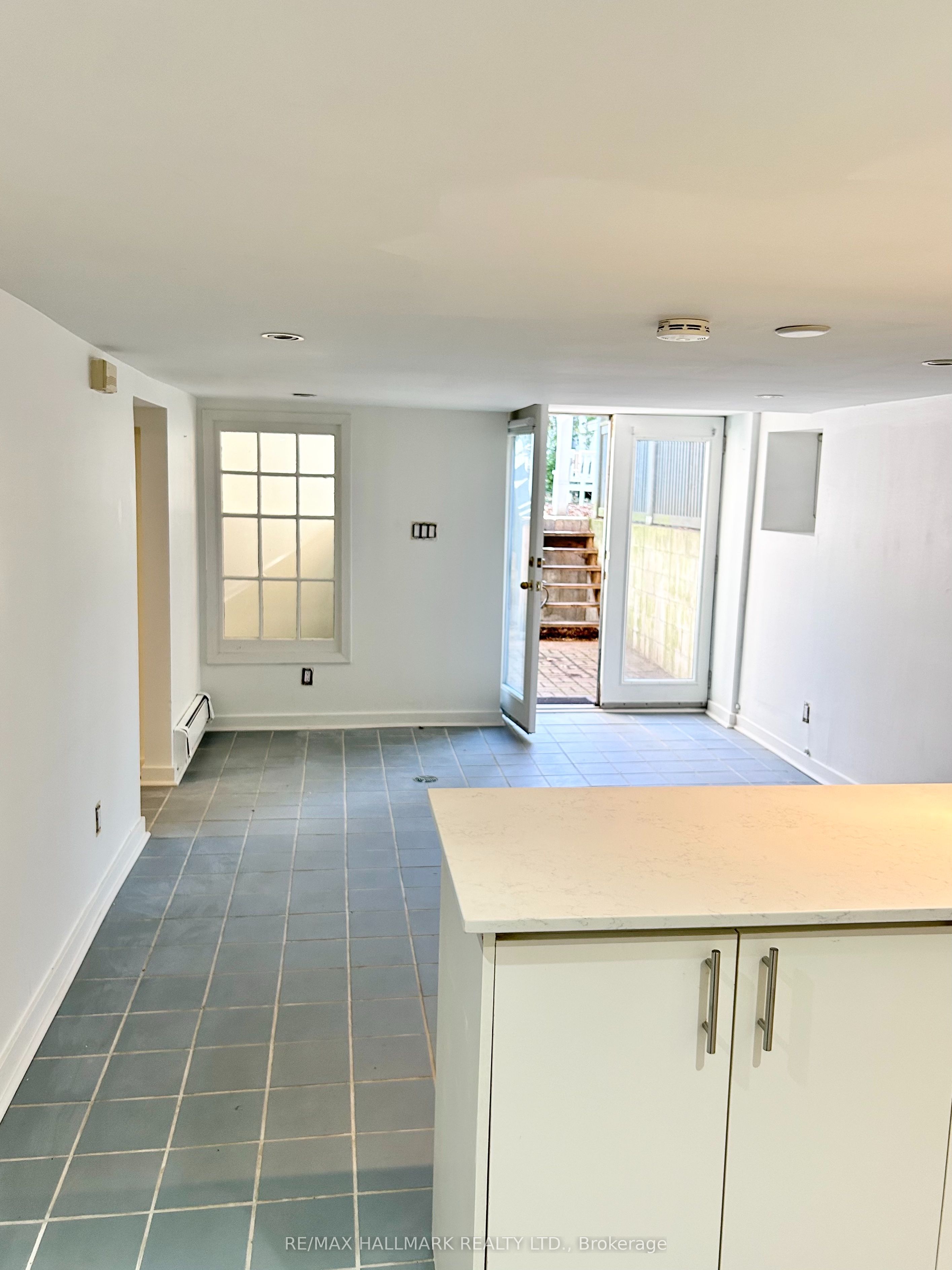 375 Palmerston Boulevard Lower, Toronto, ON M6G 2N5 photo 5