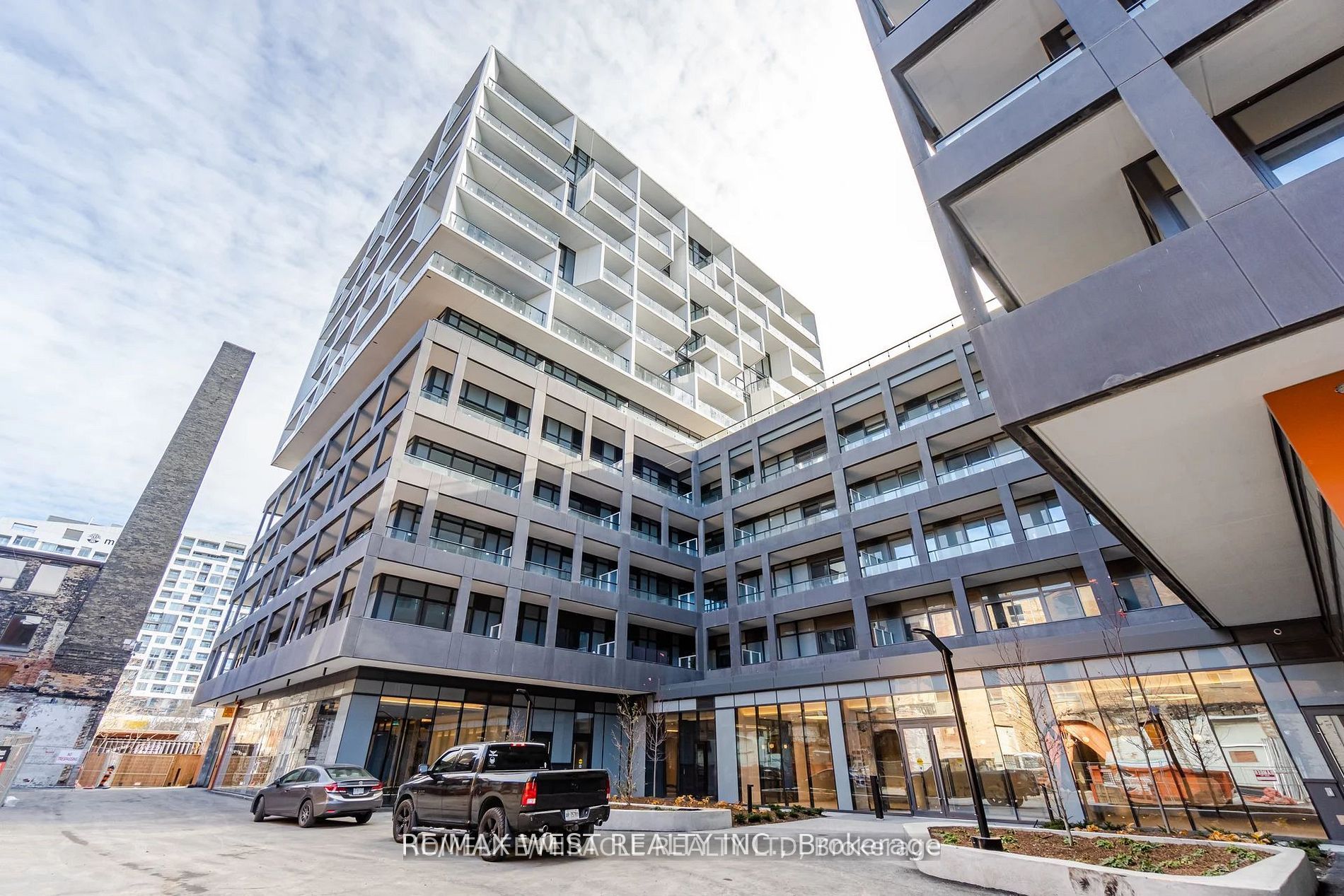 9 Tecumseth Street 401, Toronto, ON M5V 3G4 photo 2